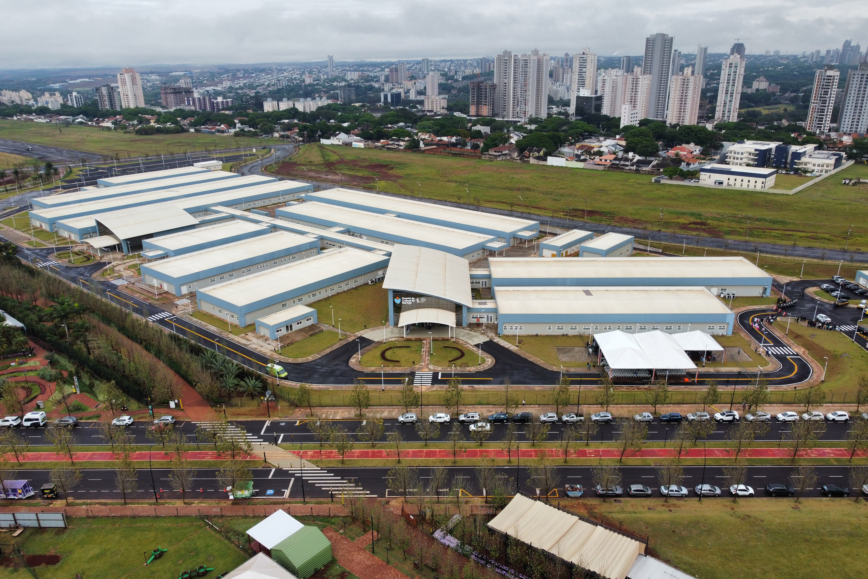 O governador Carlos Massa Ratinho Junior inaugurou nesta segunda-feira (16) o Hospital da Criança Irmã Maria Calista, de Maringá, no Noroeste do Estado.
