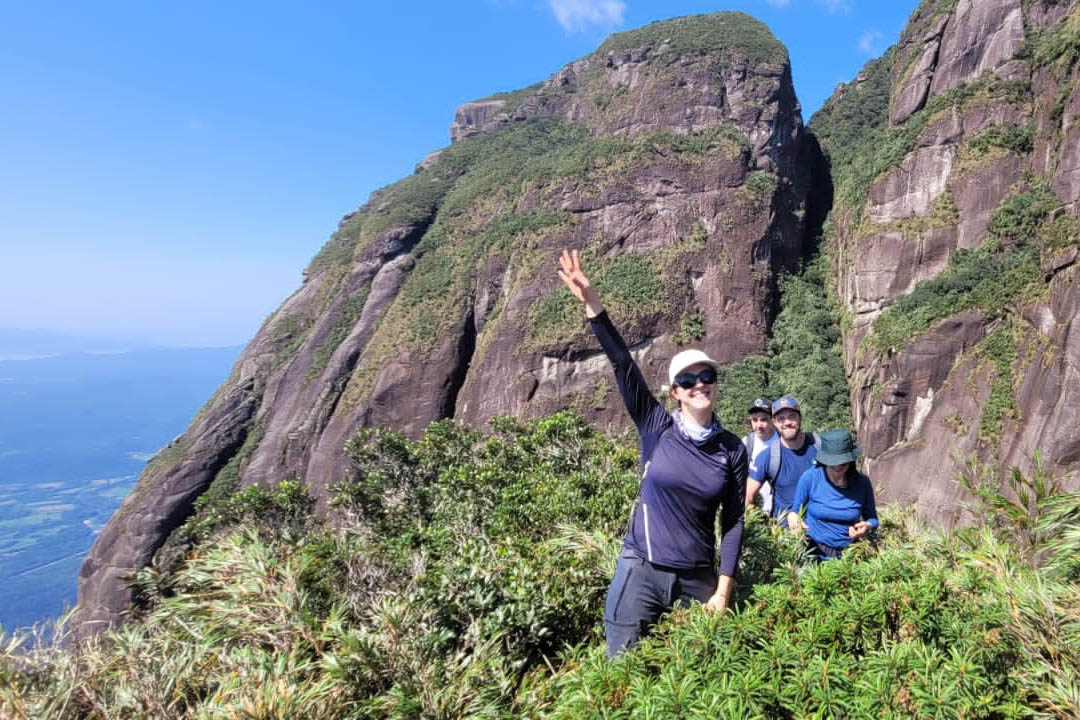 Na trilha certa, equipamentos de segurança e cuidados com a fauna e a flora: IAT elaborou um guia de bom comportamento para os usuários de parques estaduais.