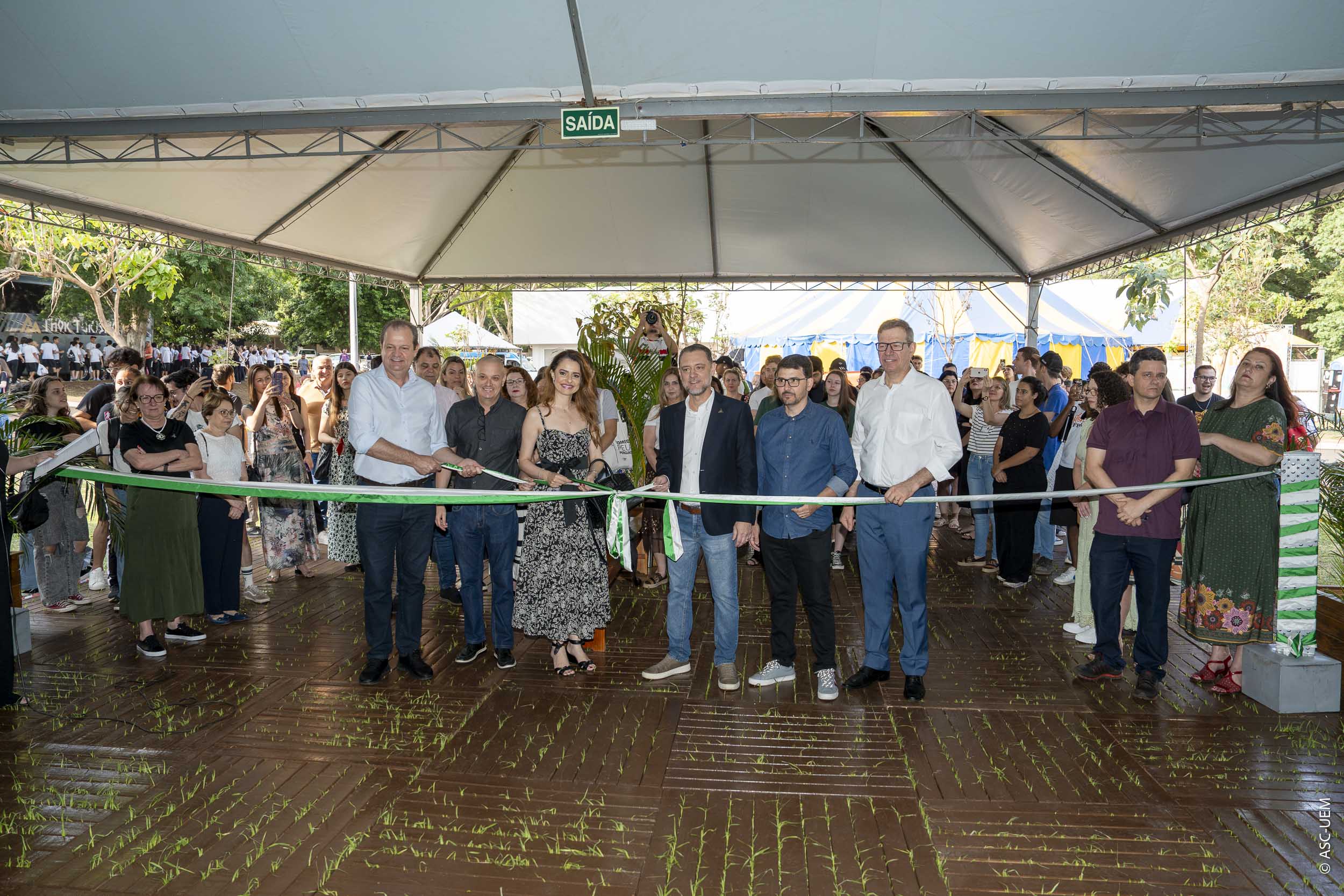 Pavilhão científico encanta visitantes e abre Paraná Faz Ciência na UEM