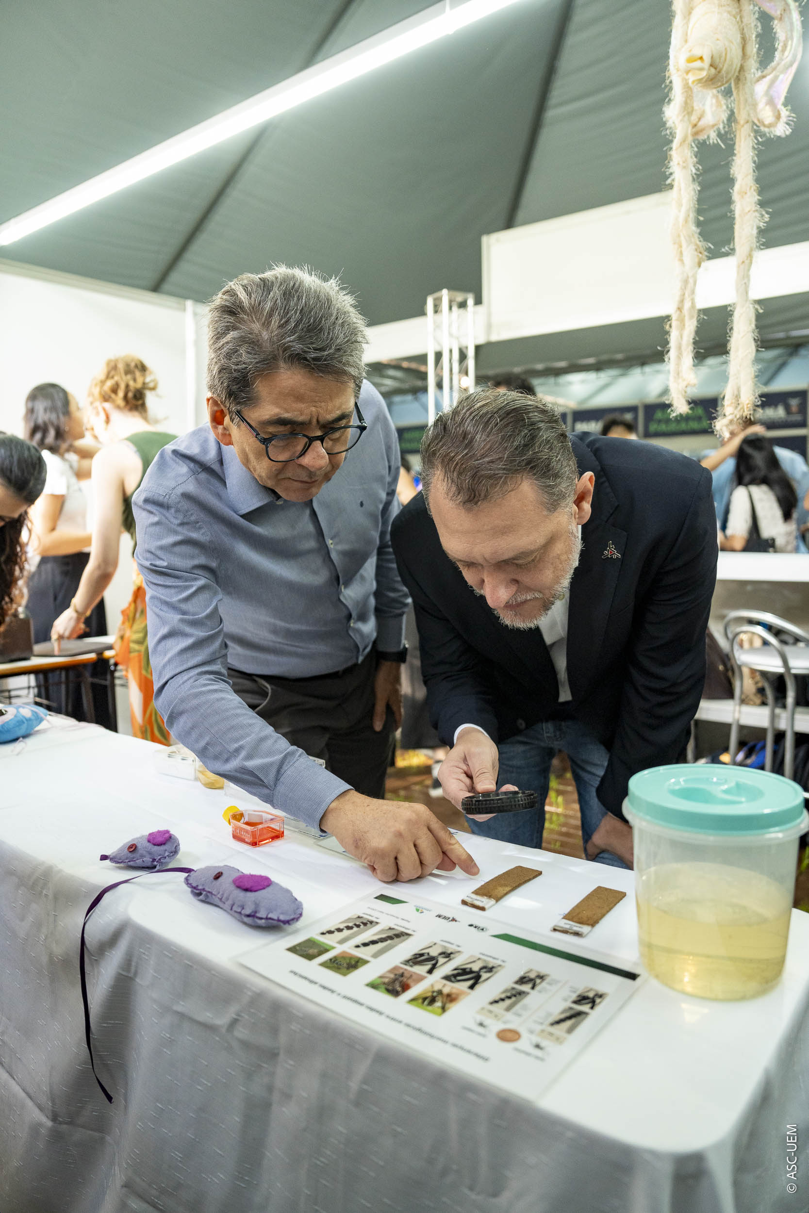 Pavilhão científico encanta visitantes e abre Paraná Faz Ciência na UEM
