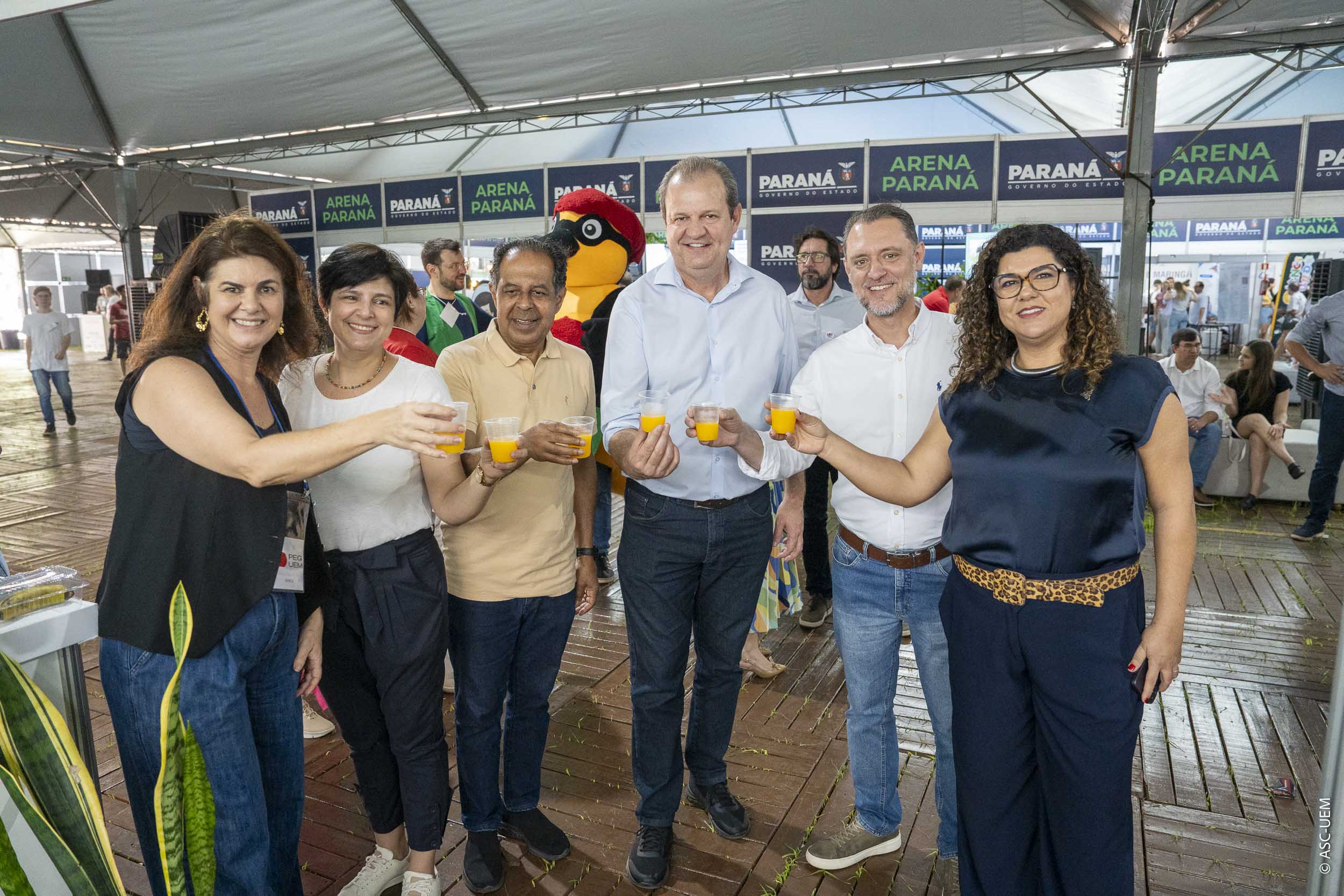 Pavilhão científico encanta visitantes e abre Paraná Faz Ciência na UEM