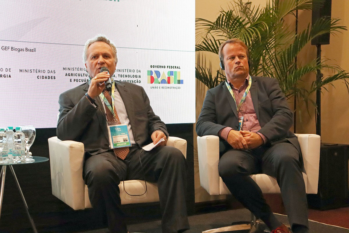 Sanepar apresenta iniciativas de recuperação energética de biogás em eventos internacionais em Foz do Iguaçu