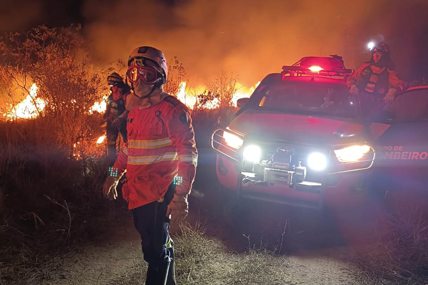 Curso de resposta a desastres prepara bombeiros do Paraná.