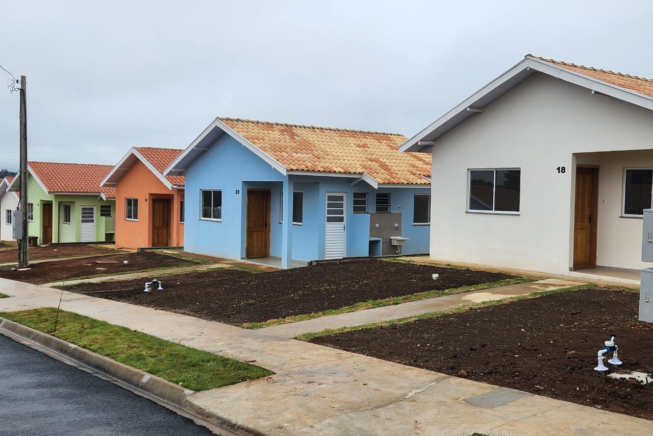 COHAPAR Entrega de moradias em Coronel Domingos Soares