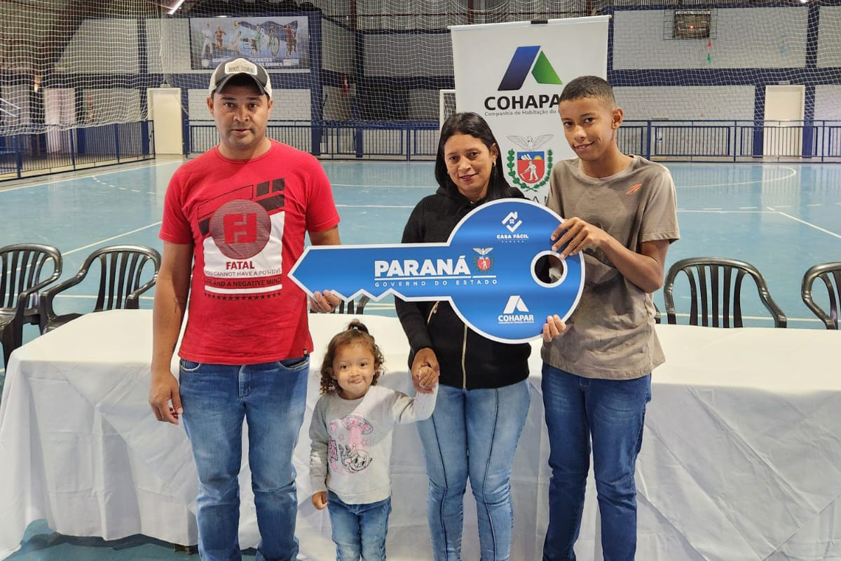 COHAPAR Entrega de moradias em Coronel Domingos Soares