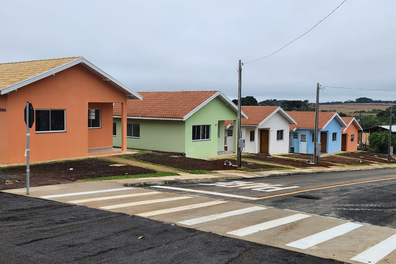 COHAPAR Entrega de moradias em Coronel Domingos Soares