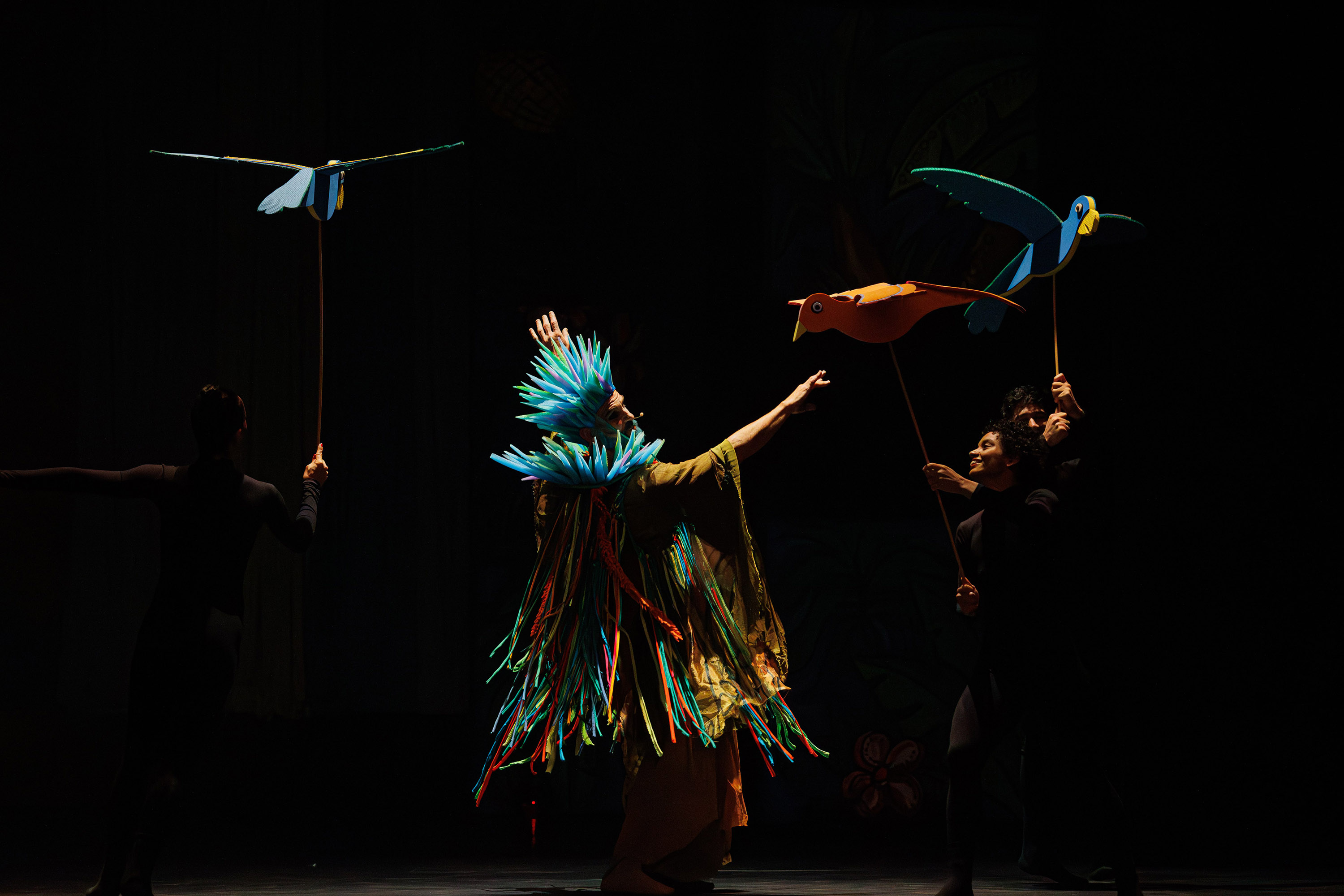 GUAÍRA Espetáculo Lendas Brasileiras