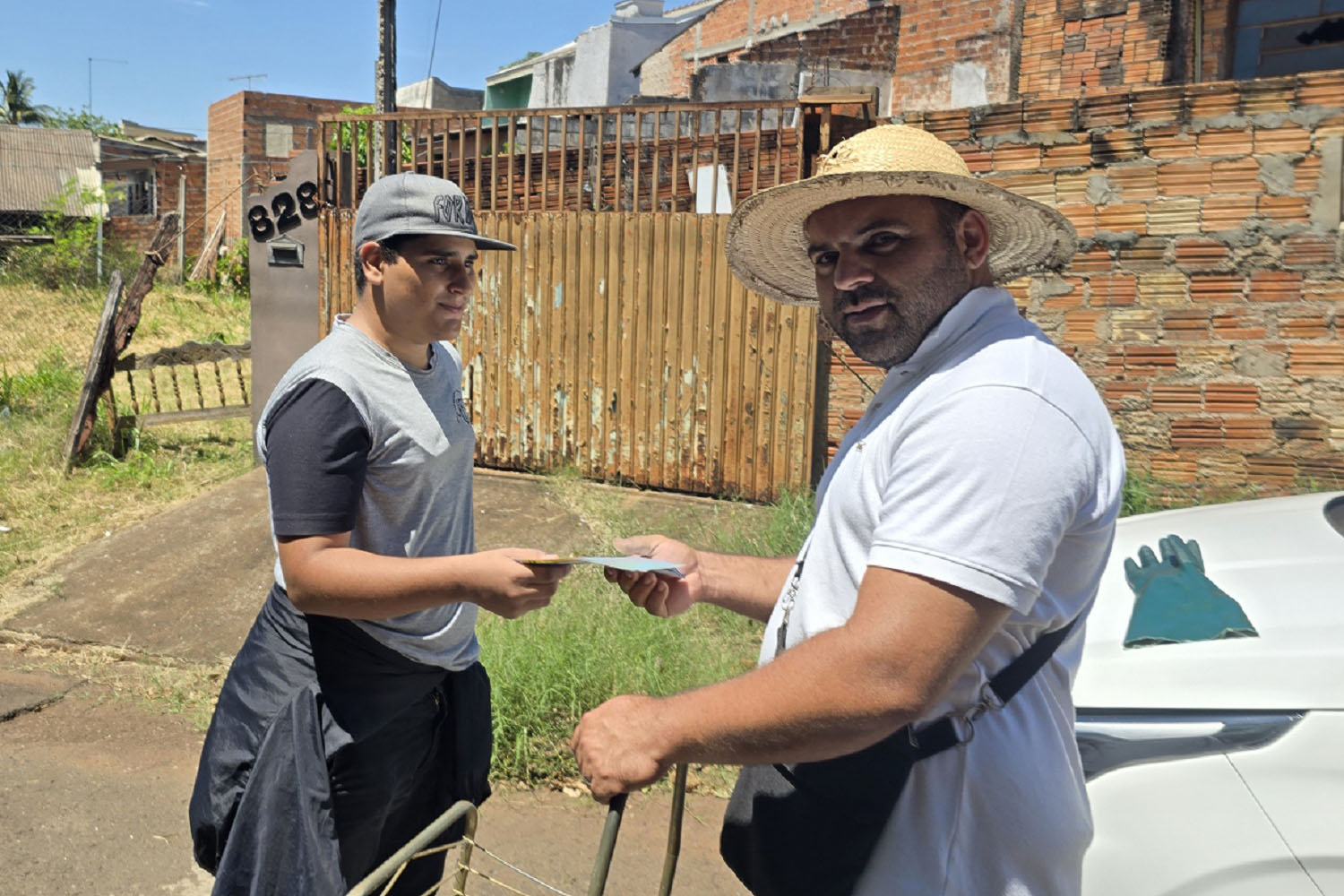 Jovens participam de ação de proteção da nascente do São Lourenço
