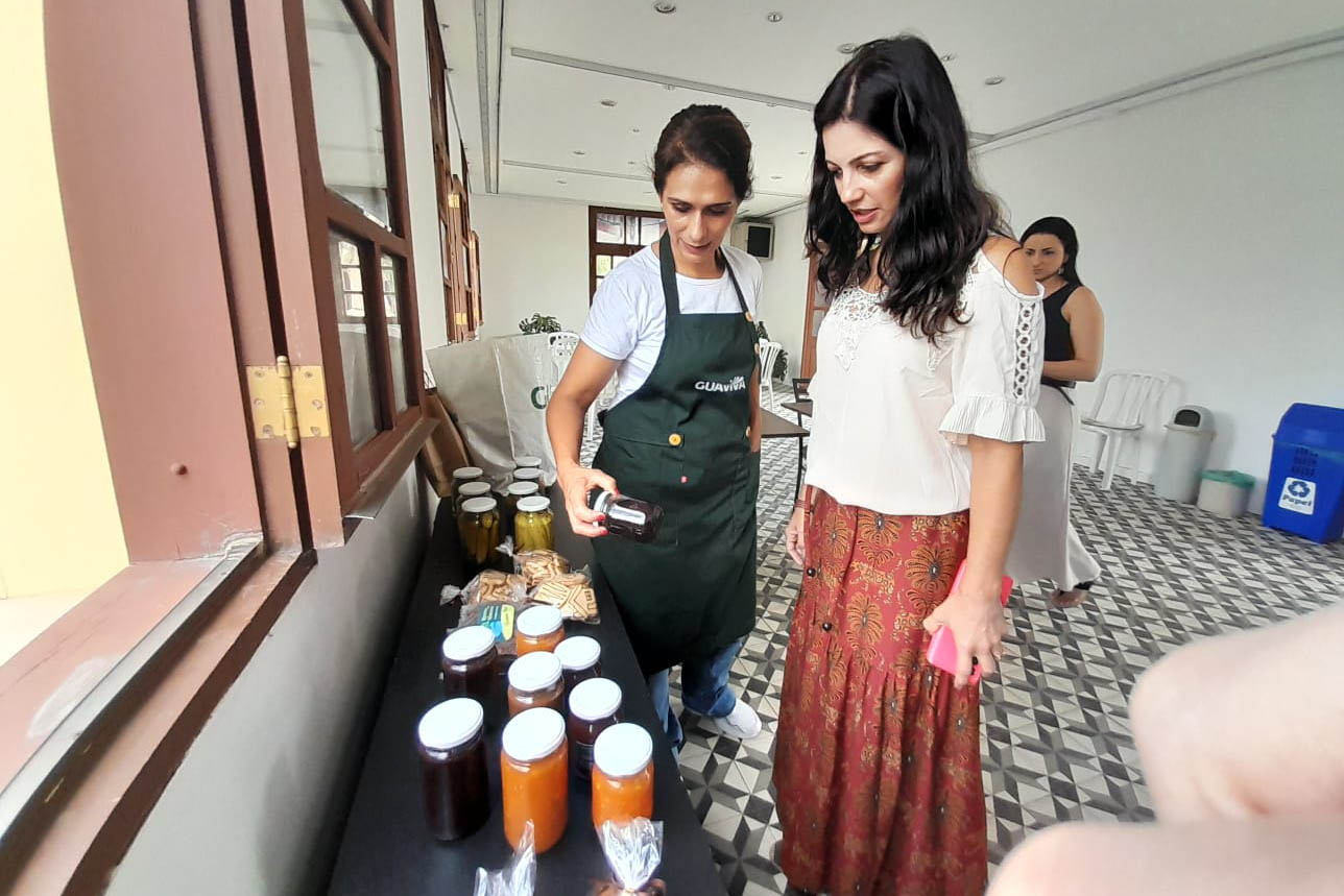 Produtores da Bacia do Miringuava fazem Feira de Produtos Sustentáveis na Sanepar