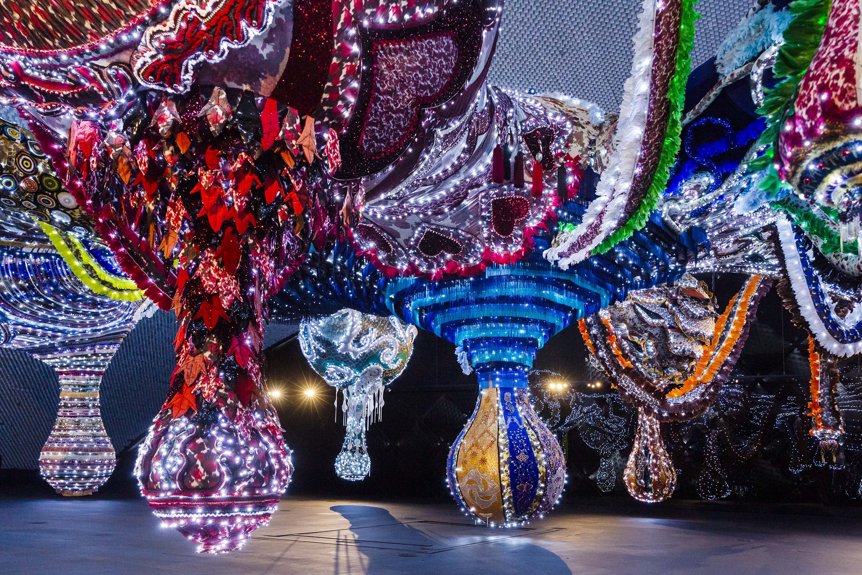 SEEC CATÁLOGO EXPOSIÇÃO EXTRAVAGÂNCIAS MON LOJA