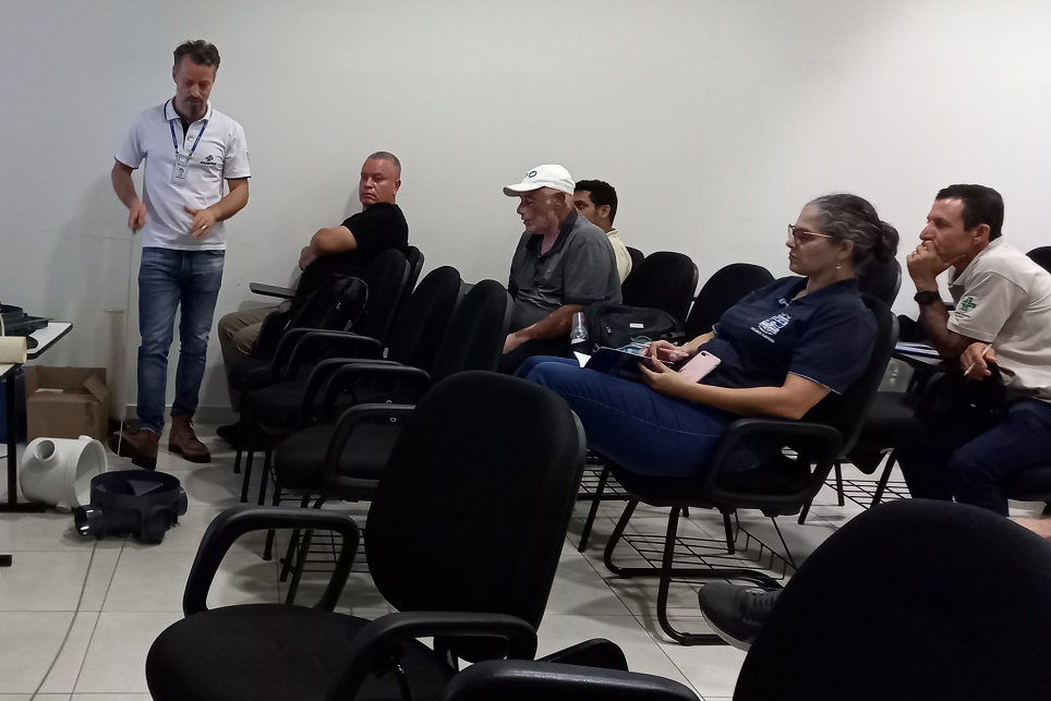 SANEPAR PROMOVE CAPACITAÇÃO HIDRAULICA