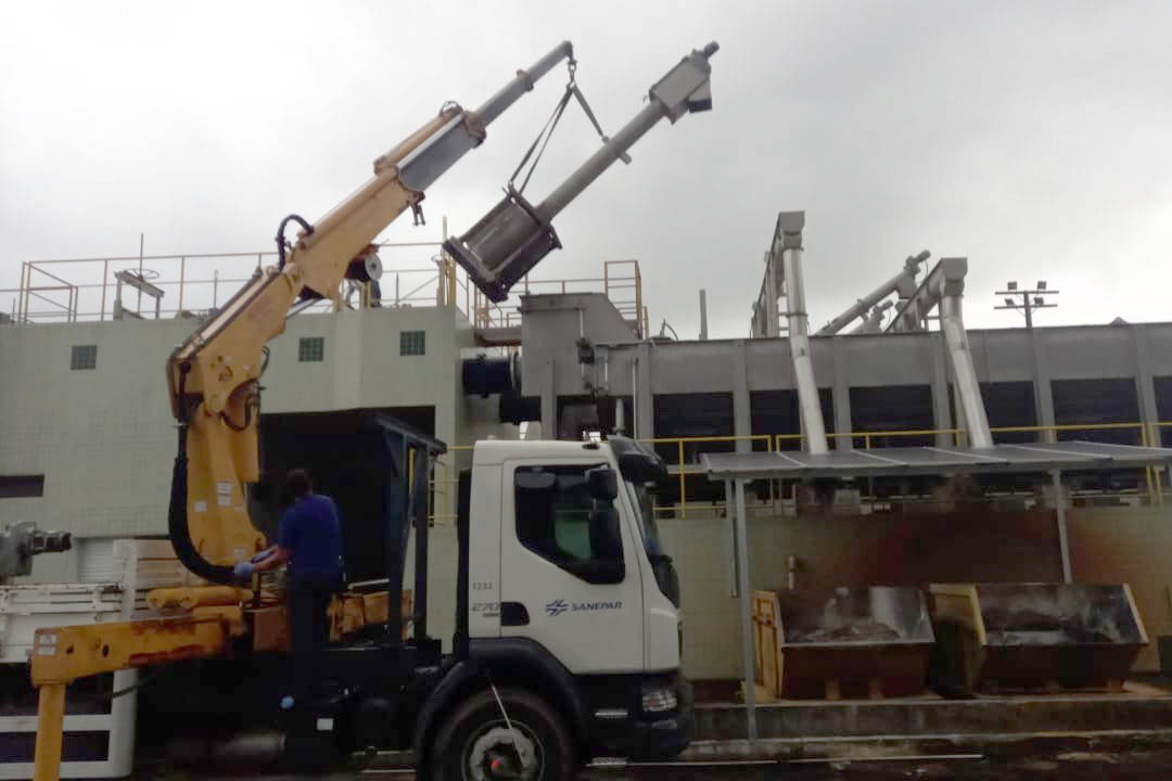 Equipes da Sanepar no Litoral atuam 24 horas por dia para garantir atendimento de qualidade à população
