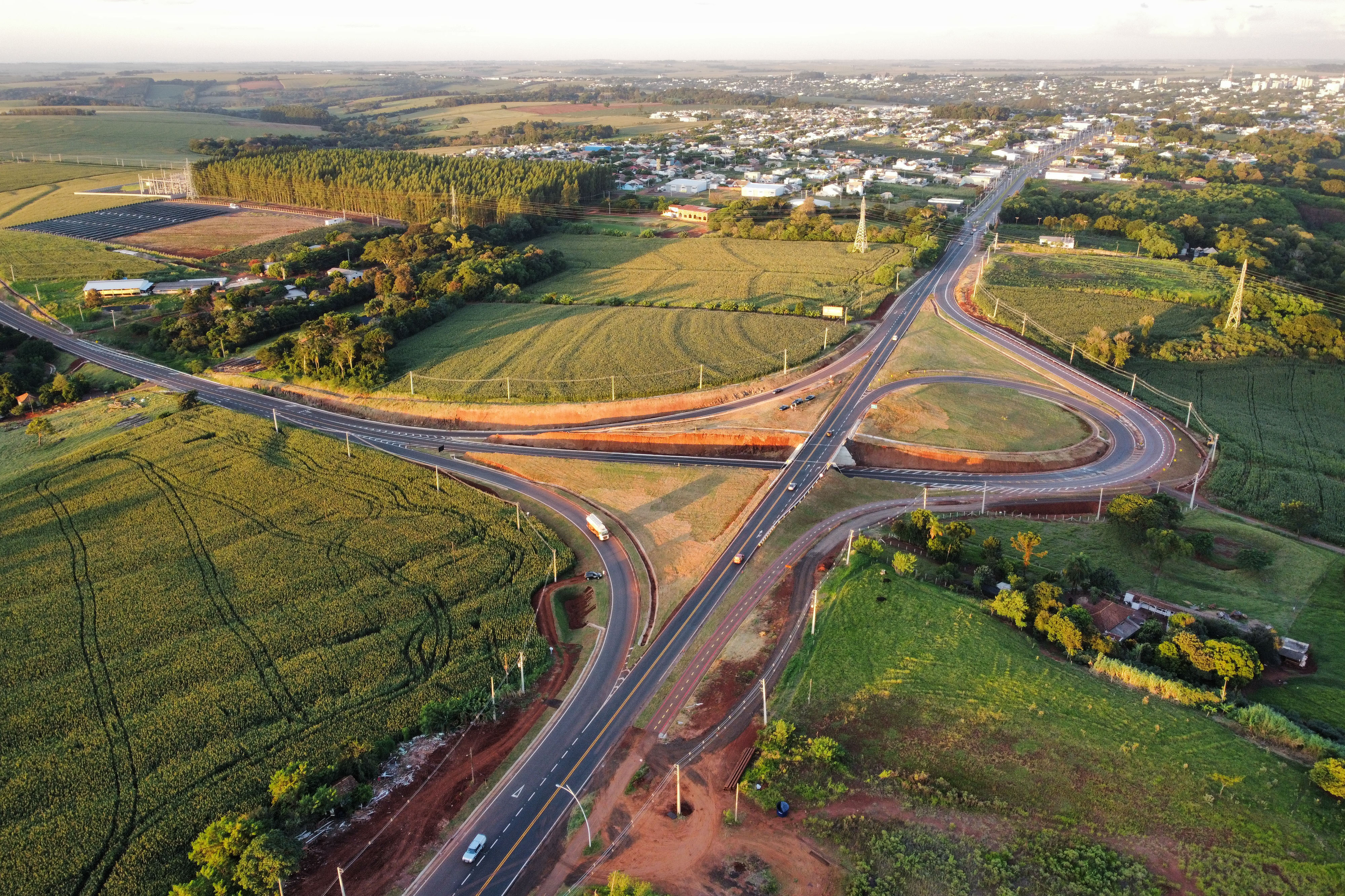 Grandes obras rodoviárias do DER/PR totalizam R$ 4 bi em investimentos