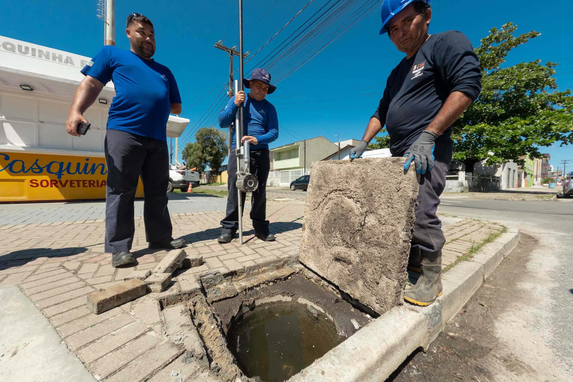 -Sanepar intensifica trabalho de inspeção e vistorias do sistema de esgoto do litoral