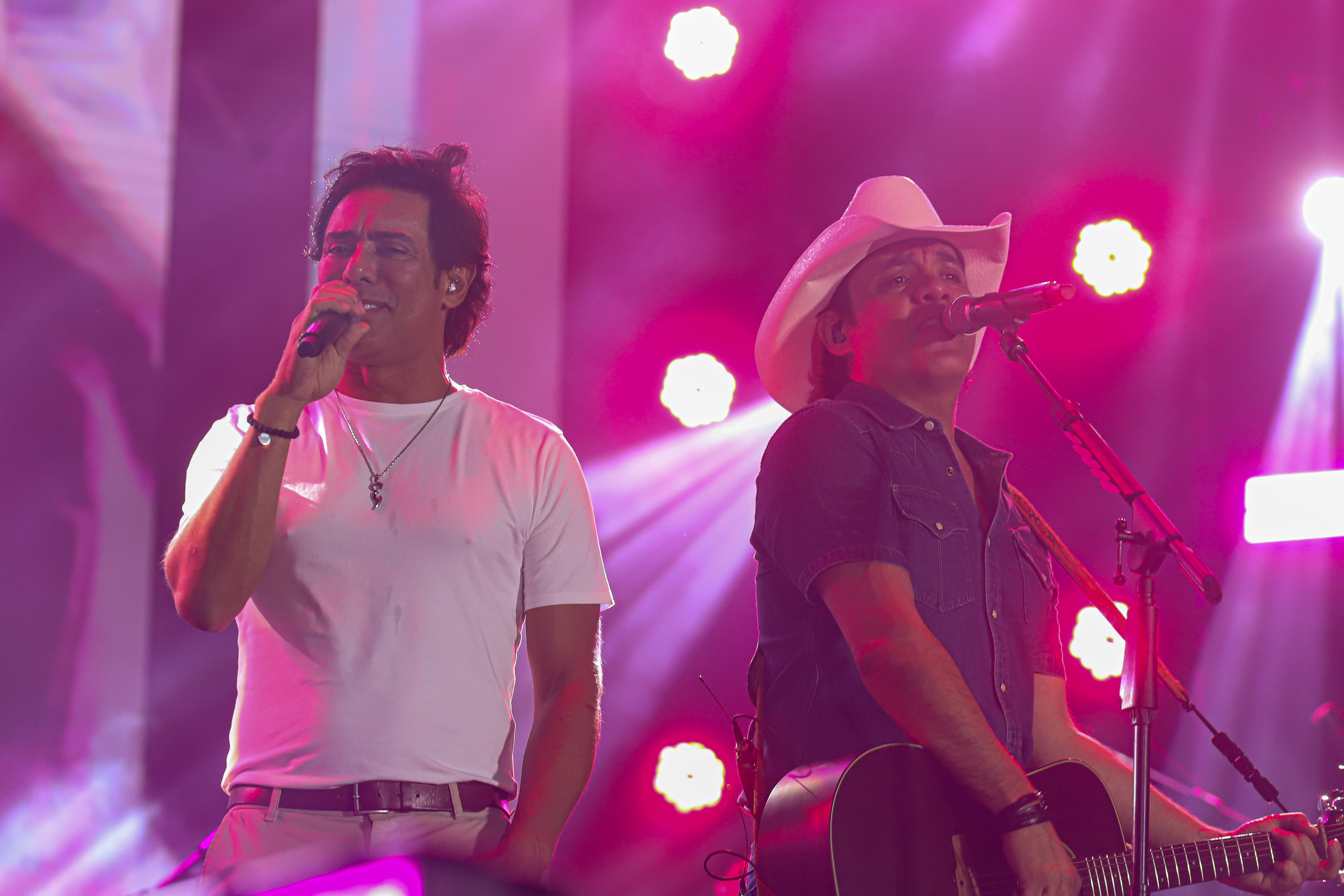 Guilherme  e Santiago   