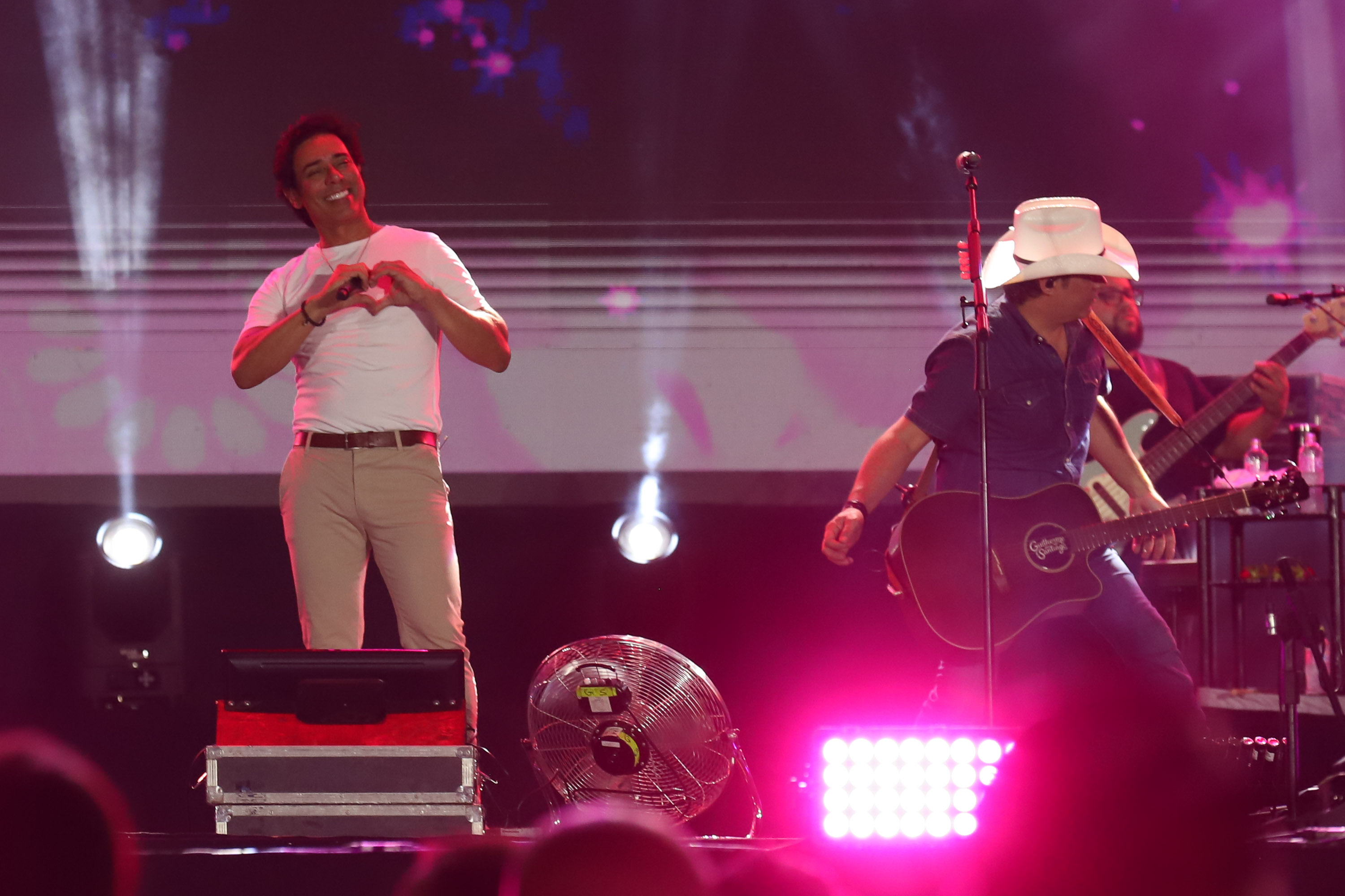 Guilherme  e Santiago