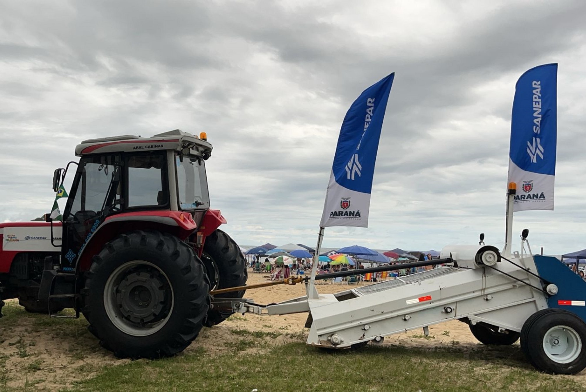 Sanepar recolhe mais de 48 toneladas de lixo no litoral do Estado em apenas 6 dias