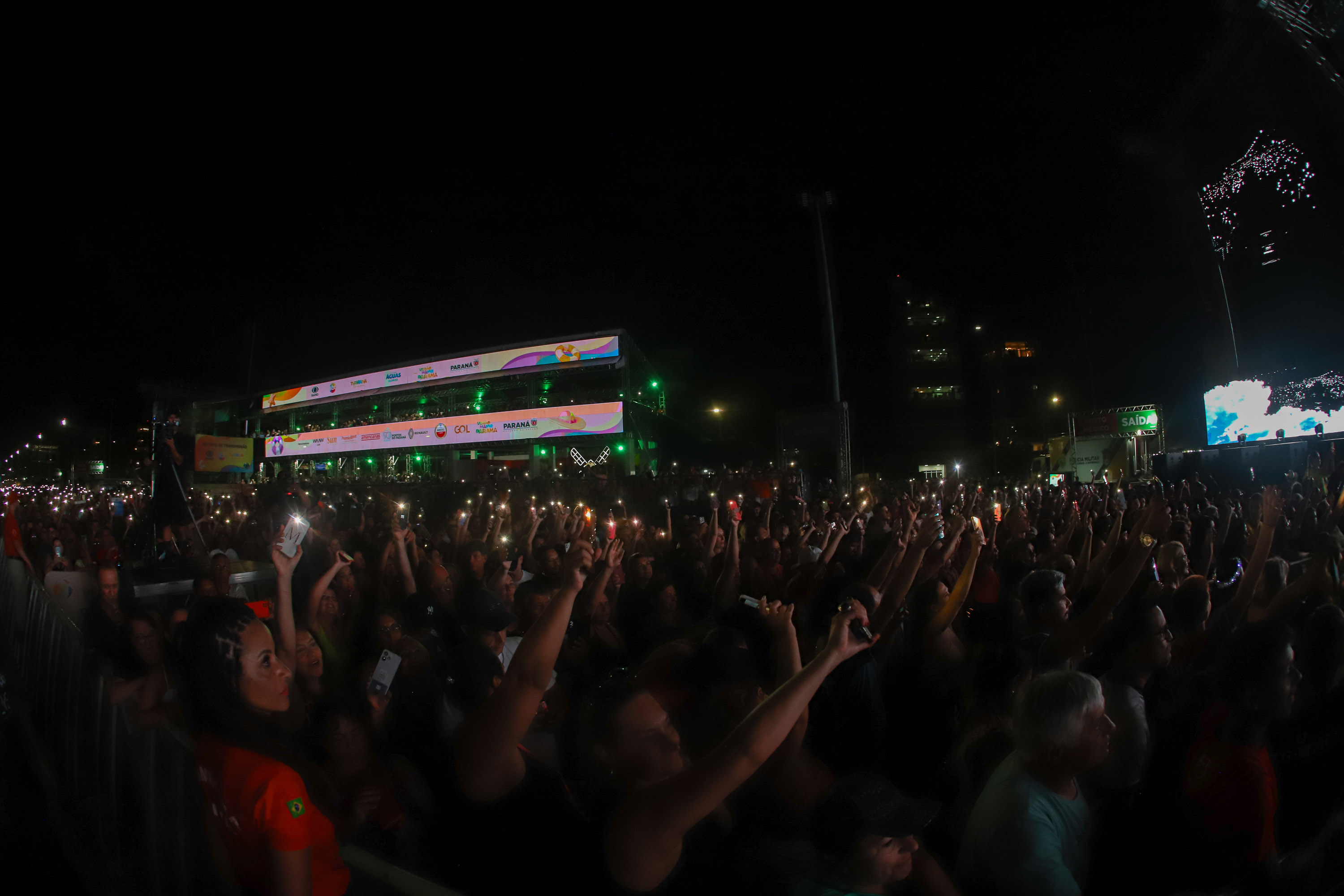Fernando e Sorocaba em Matinhos no Verao Maior Parana