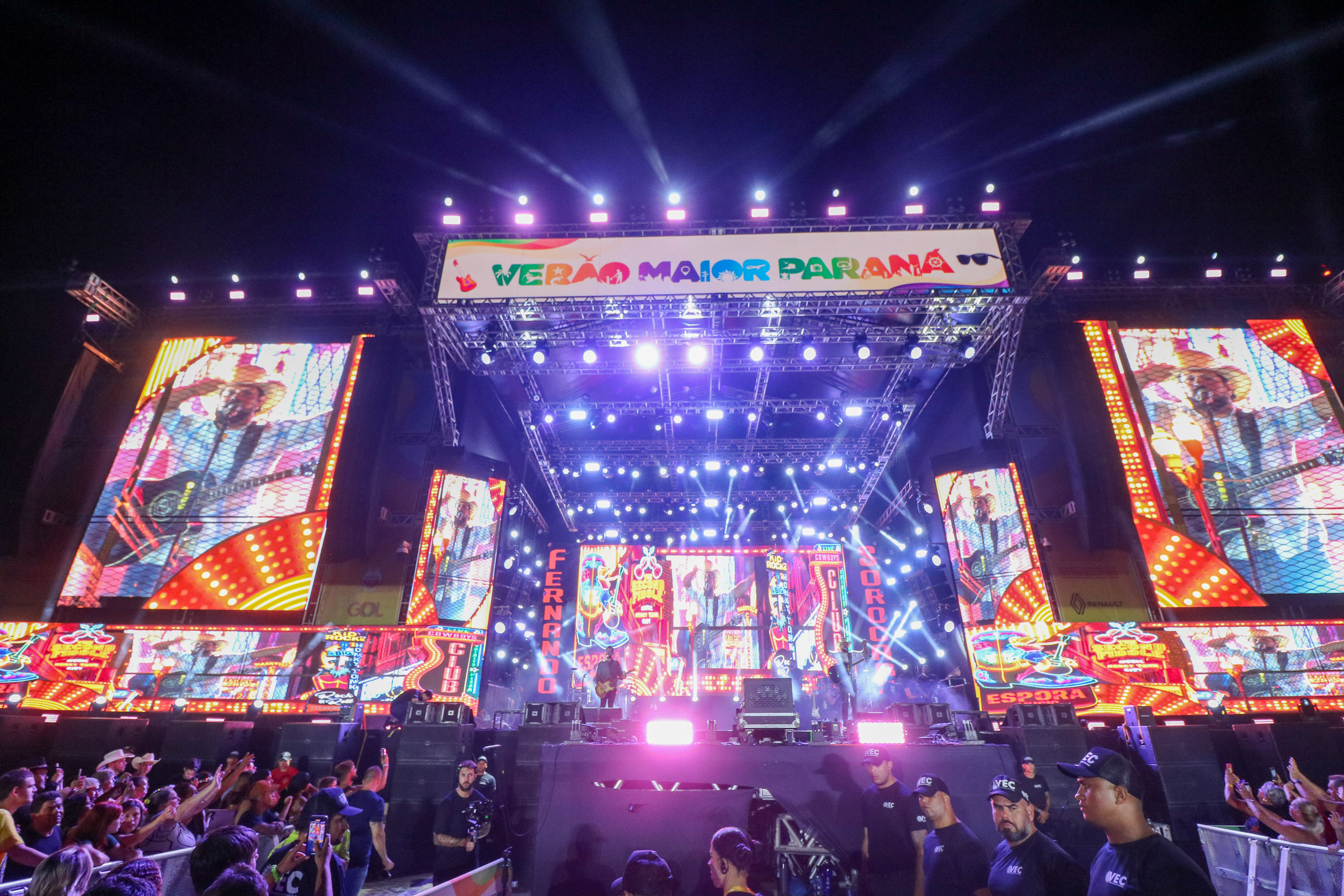 Fernando e Sorocaba em Matinhos no Verao Maior Parana