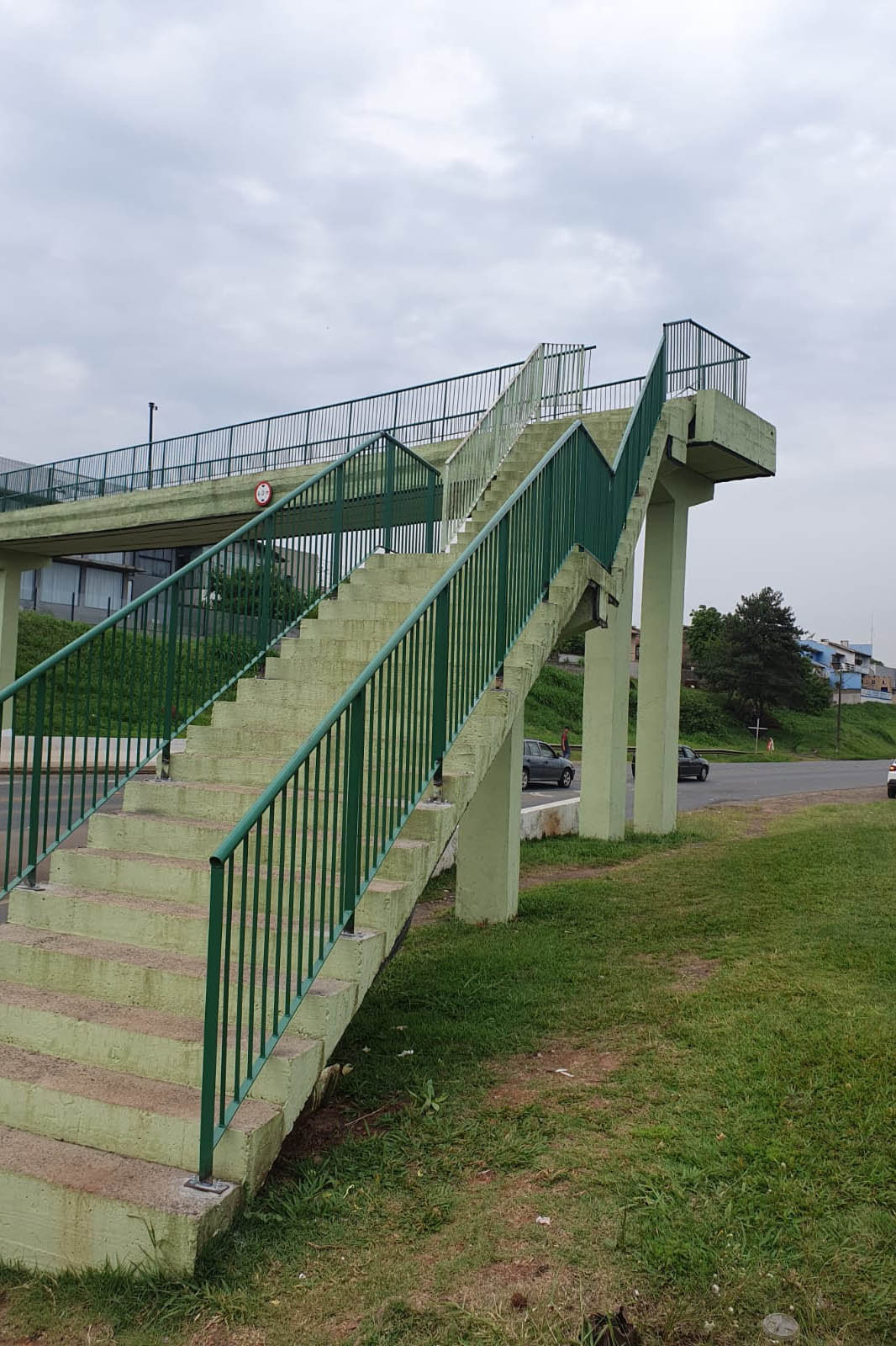 Para obra de trincheira, passarela que liga bairros em Telêmaco Borba será demolida no dia 9 de março