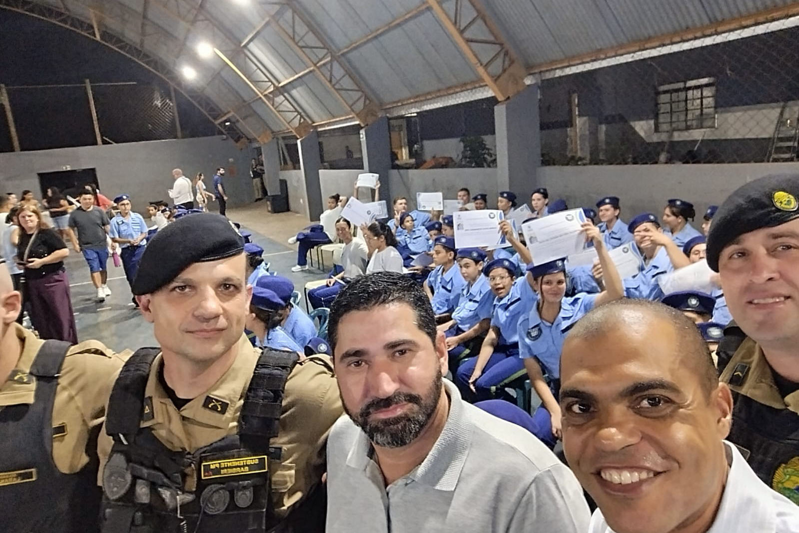 Vai um café com o diretor aí? Estratégia fez  subir para mais de 90% frequência escolar no interior do Paraná