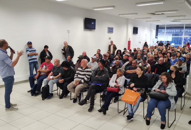 Mutirão exclusivo para pessoas com mais de 50 anos marca início das ações do Mês do Trabalhador em Curitiba