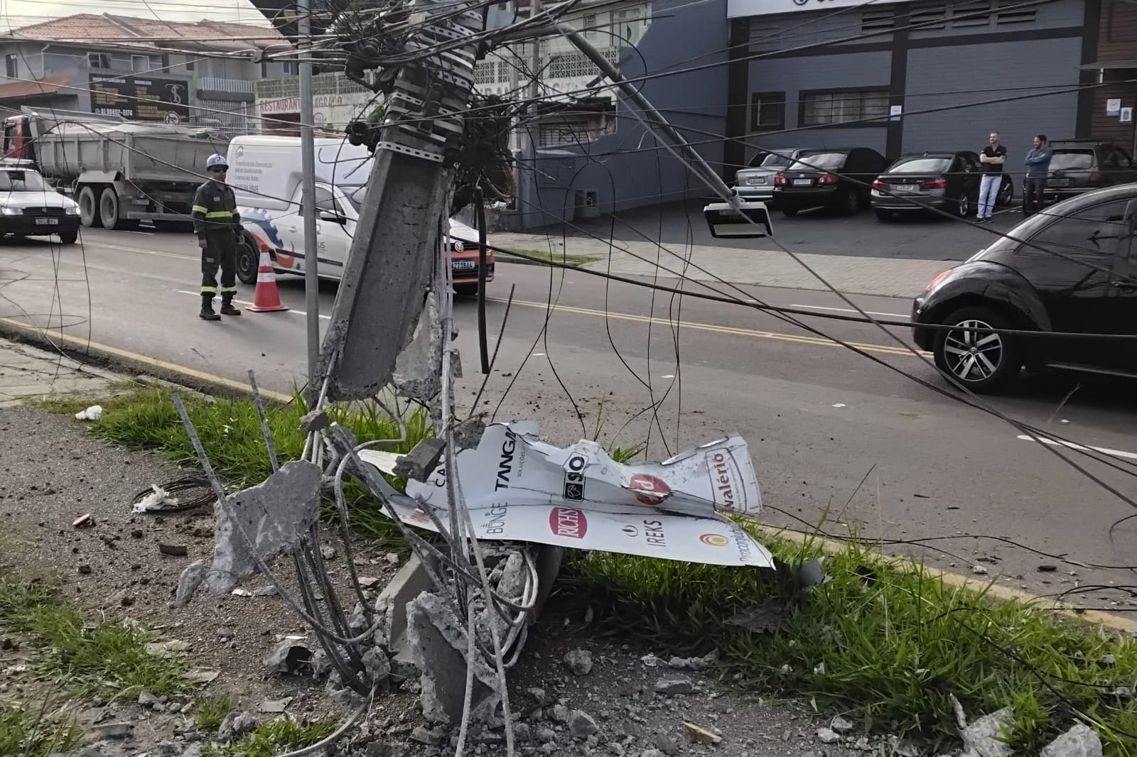 COPEL POSTES DERRUBADOS