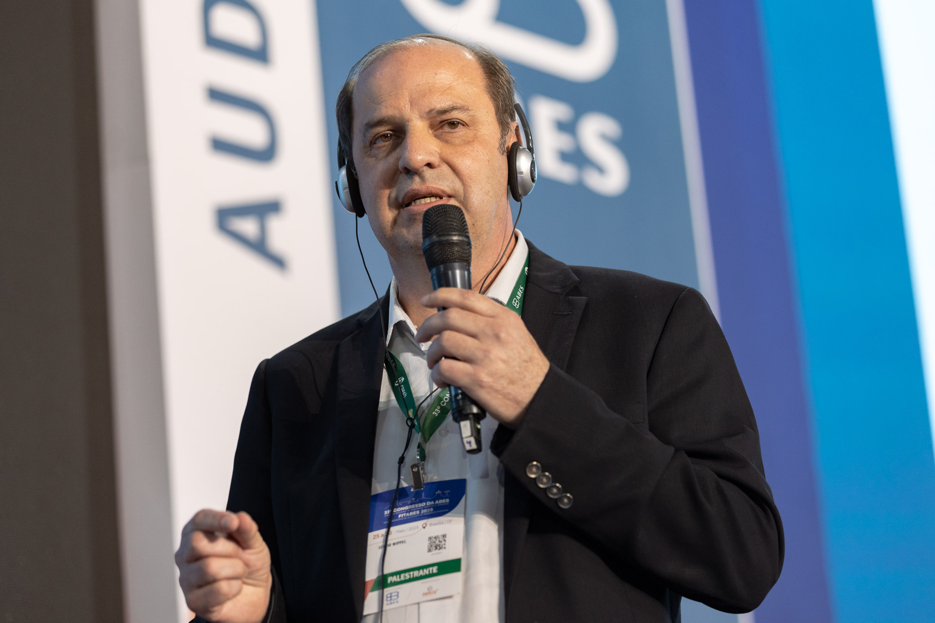 Diretor de Operações da Sanepar apresenta resultados do programa de Saneamento Rural do Paraná, que é diferenciado no país