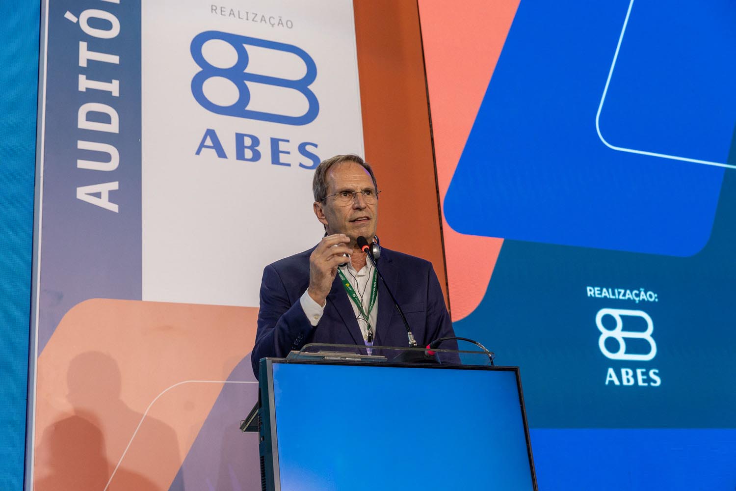 Resíduos sólidos, licenciamento ambiental e financiamento para o setor encerram participação da Sanepar.