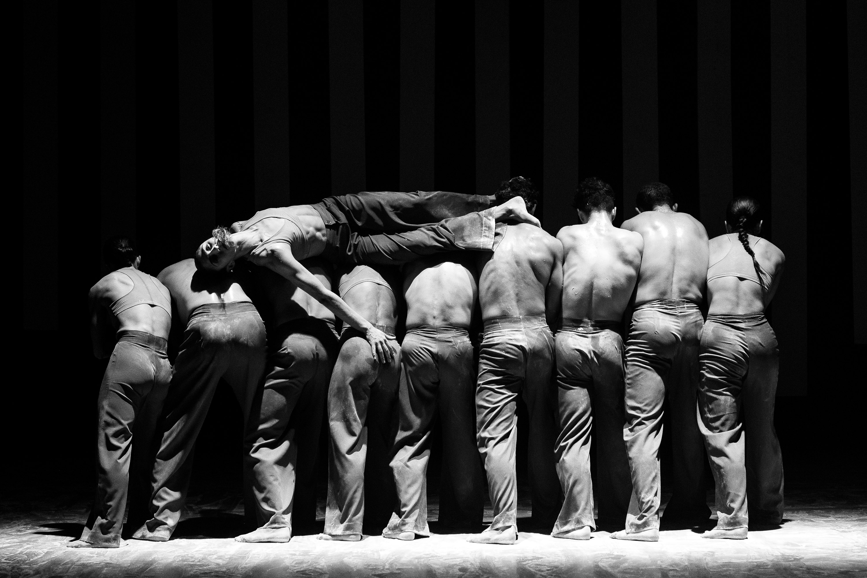 BALÉ TEATRO GUAÍRA ESPETÁCULO CONTRAPONTO