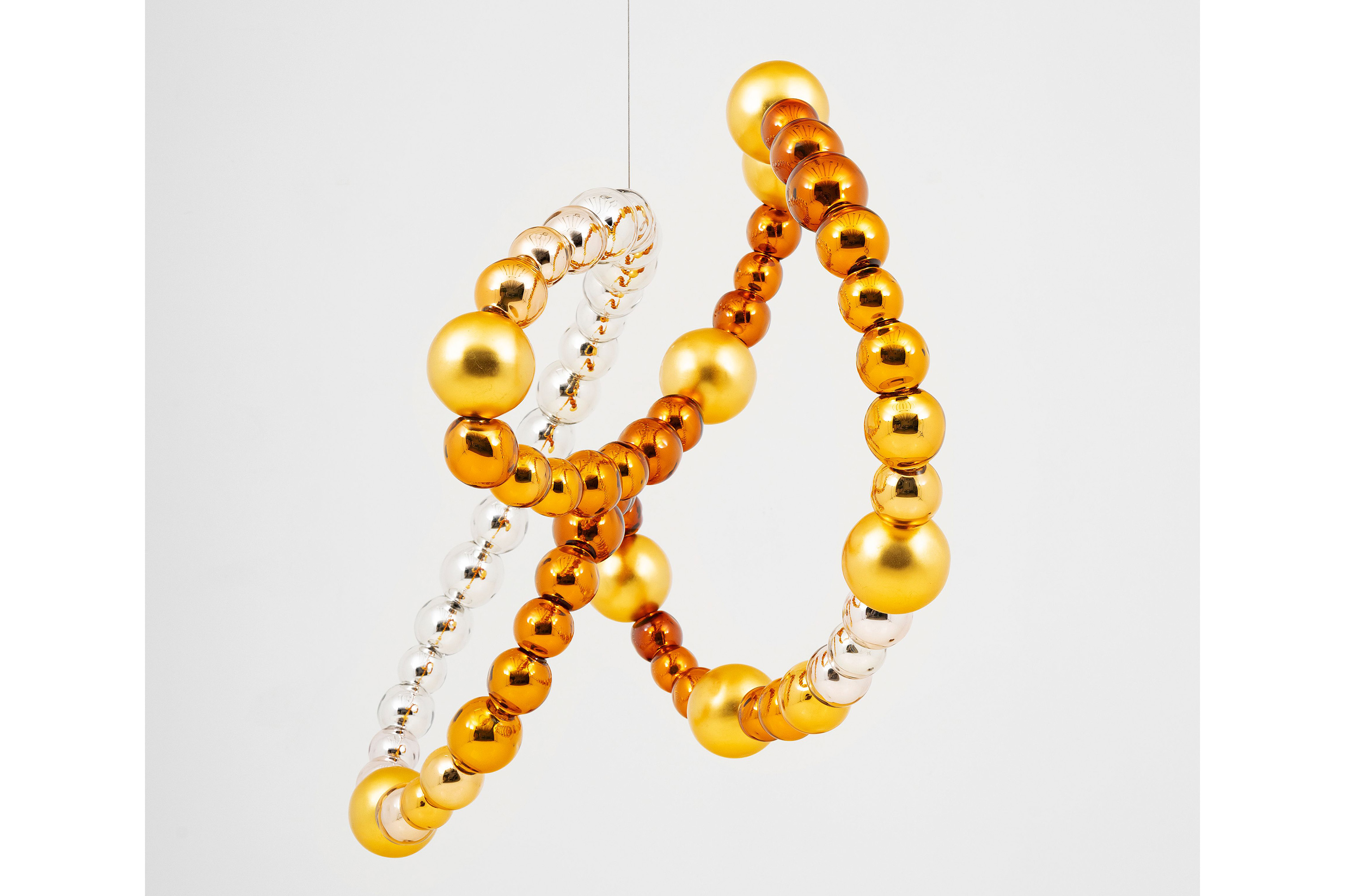 Catálogo da exposição de Jean-Michel Othoniel está disponível na MON Loja