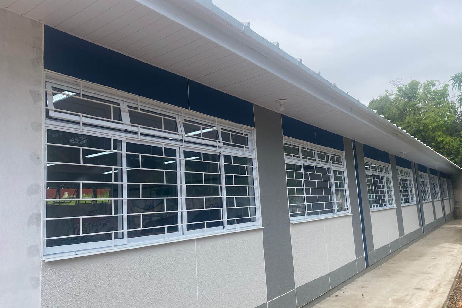 Substituição de salas de madeira já beneficiou mais de 12 mil alunos de escolas do Paraná