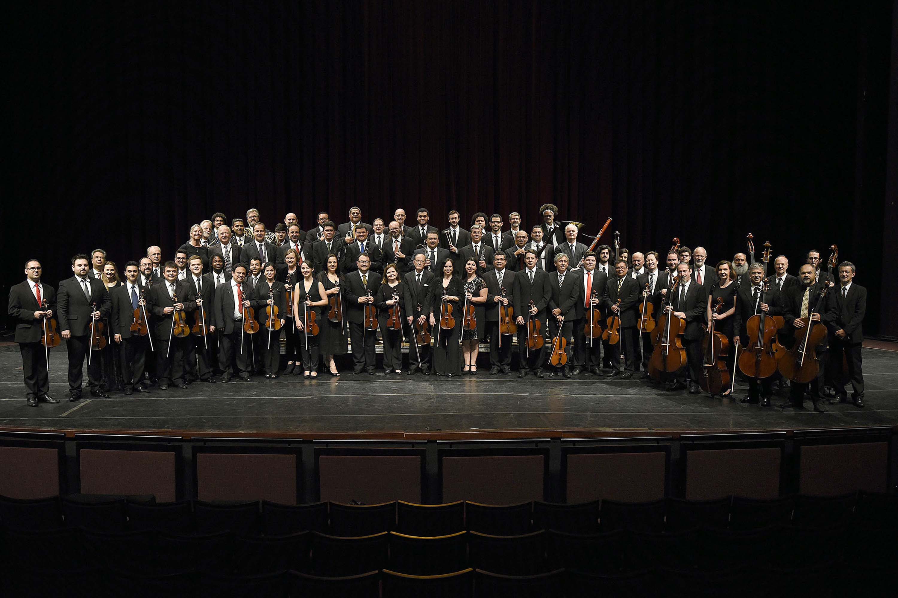 Famílias, movimentos, disposição no palco: confira como funciona uma orquestra sinfônica