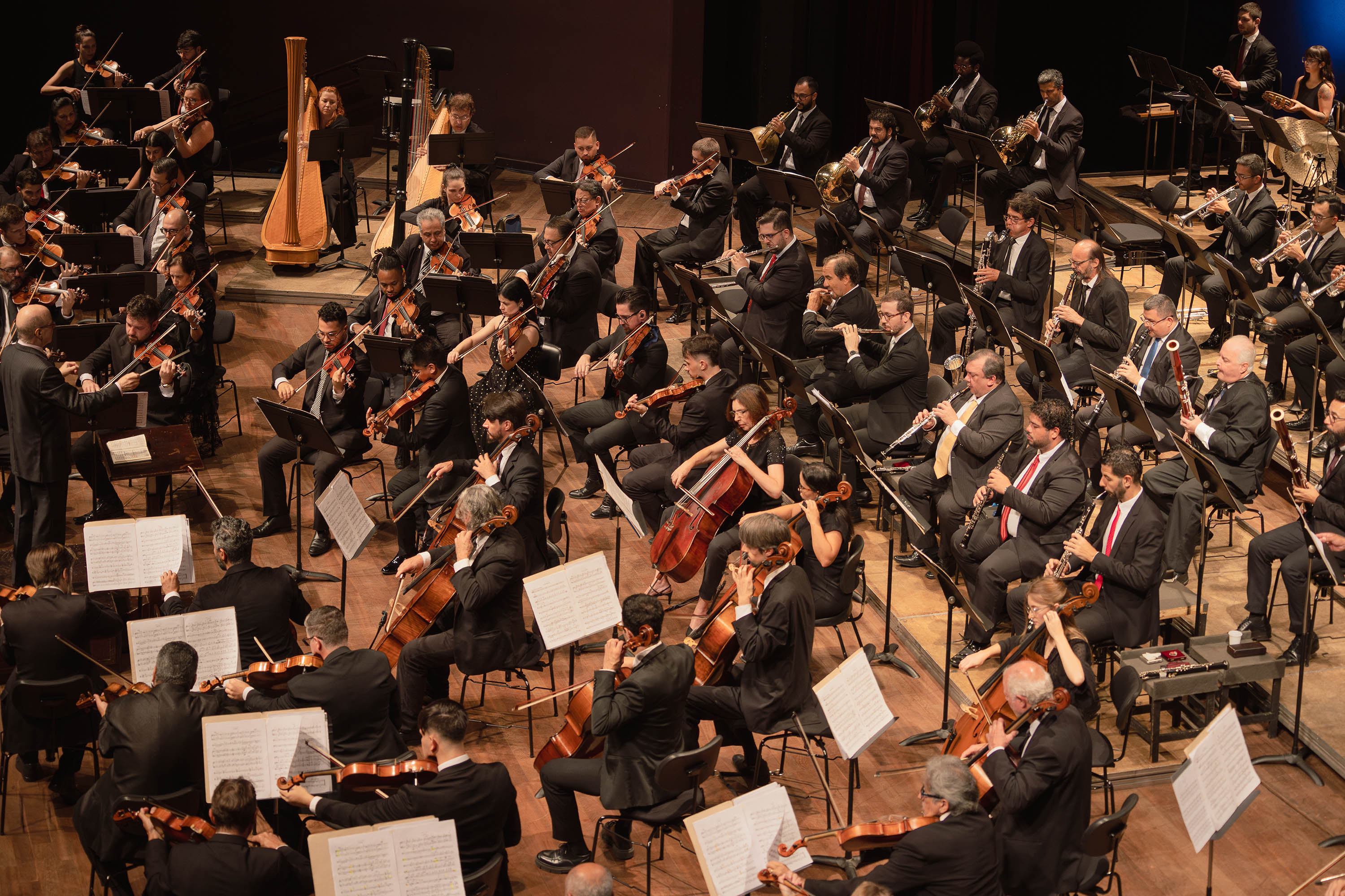 Orquestra Sinfônica do Paraná comemora 40 anos de história nesta quarta (28)