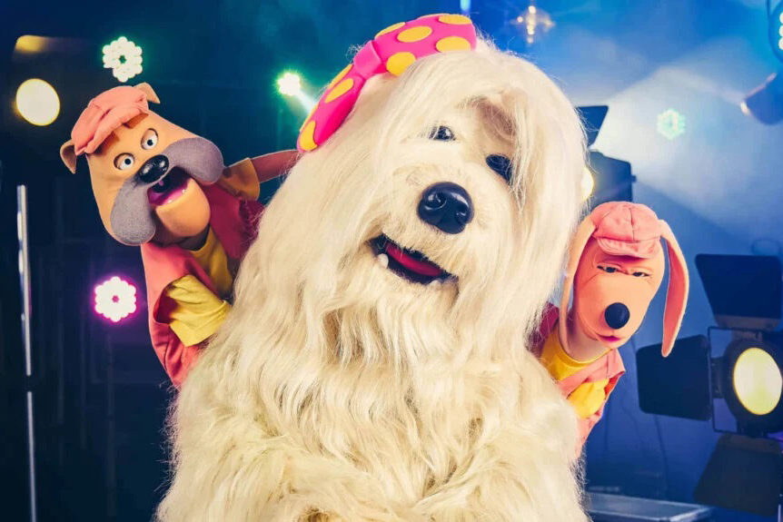 Da telinha para o teatro: musical da TV Colosso chega ao Guairão