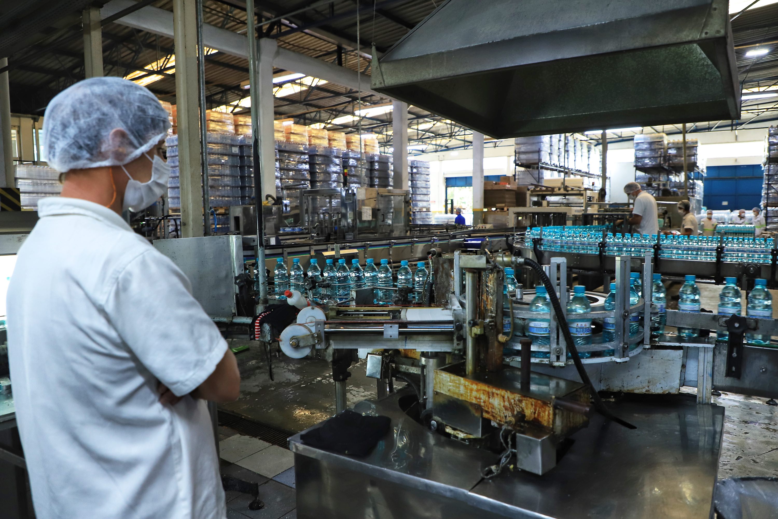 indústria da água mineral movimentou R$ 341,28 milhões no Paraná em 2024, um incremento de 41% em relação ao ano anterior