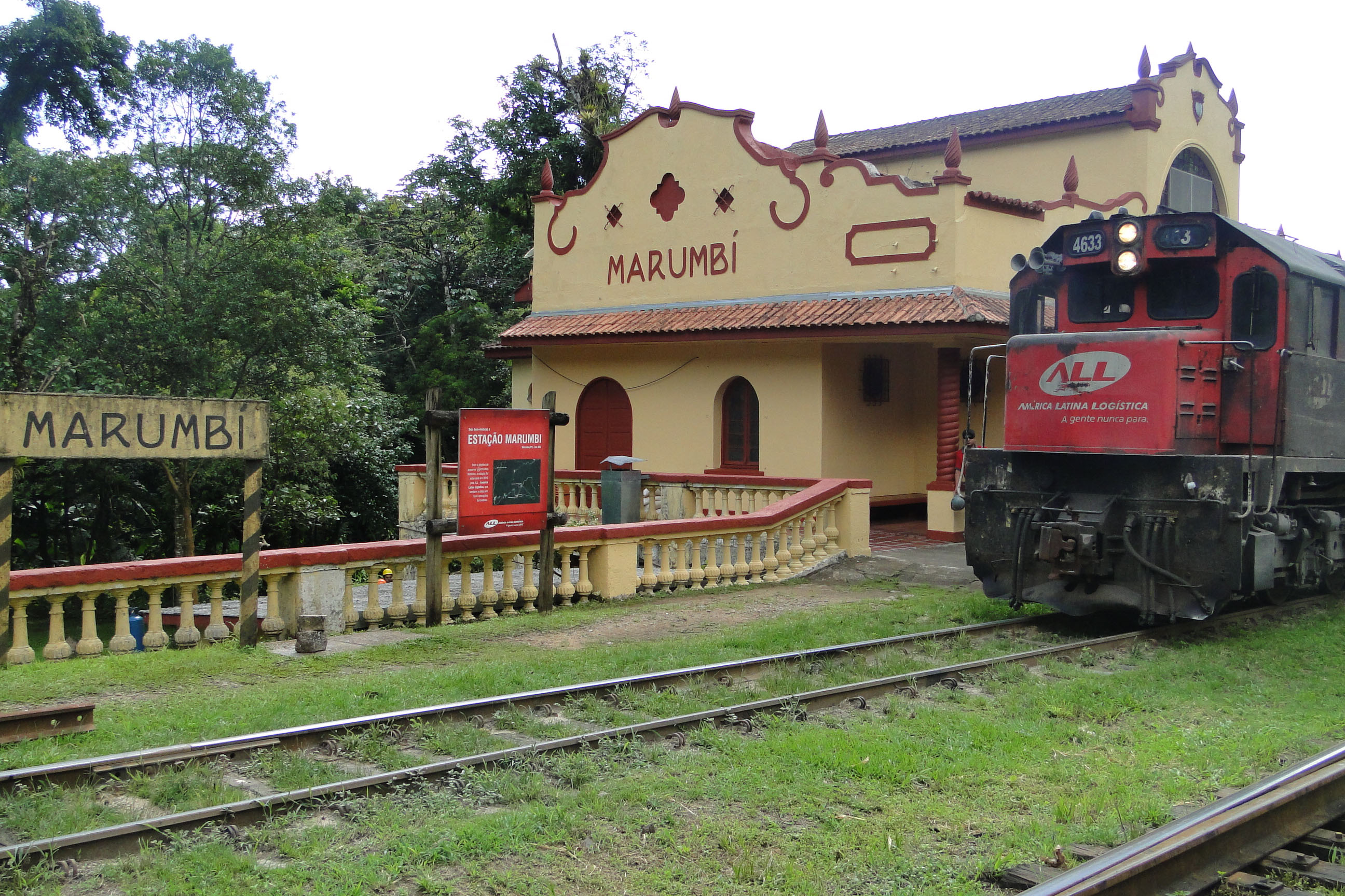 Parques Paraná: trilhas, grutas, montanhas, cachoeiras e muito verde para quem quer curtir o feriado perto da natureza.