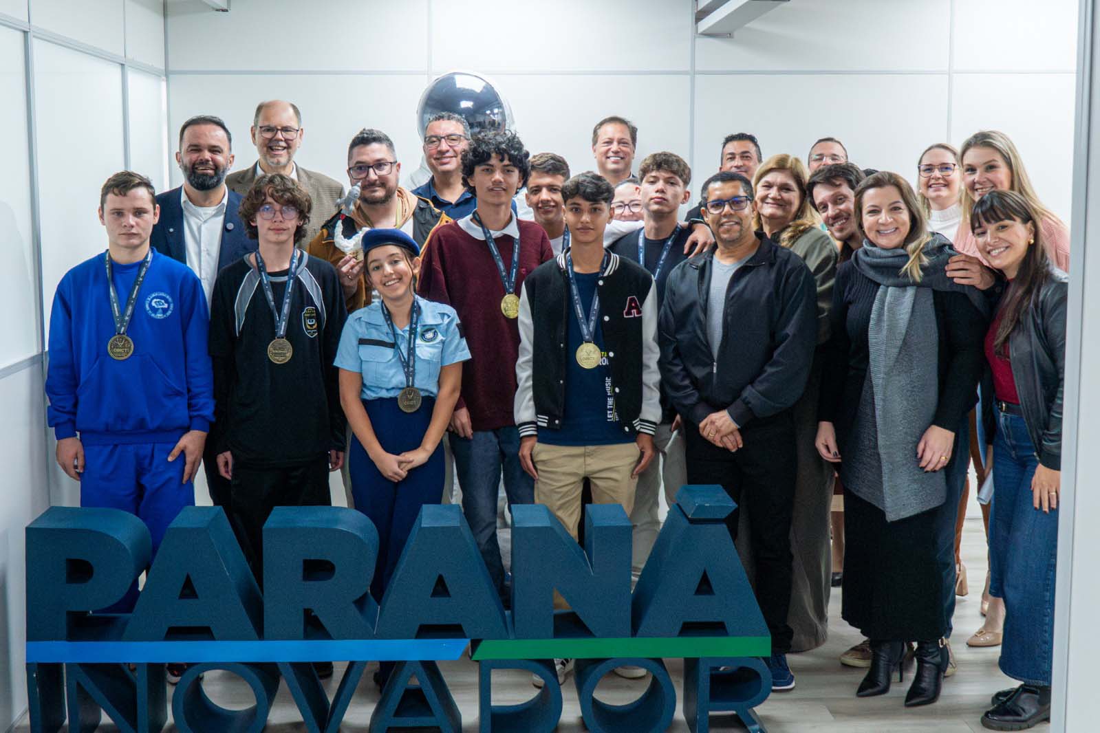 INOVAÇÃO: Alunos recebem premiação da Olimpíada Brasileira de Inovação, Ciência e Tecnologia