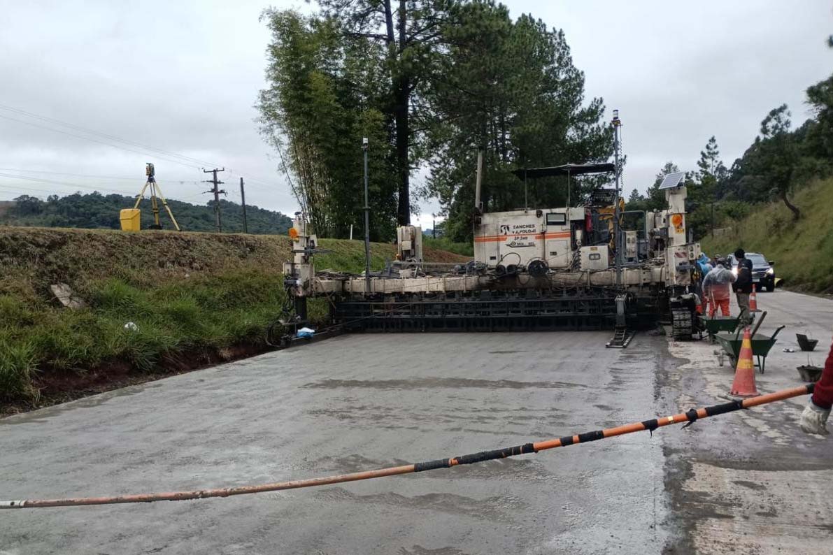 75%: concretagem de rodovia entre Clevelândia e Pato Branco deve terminar em junho