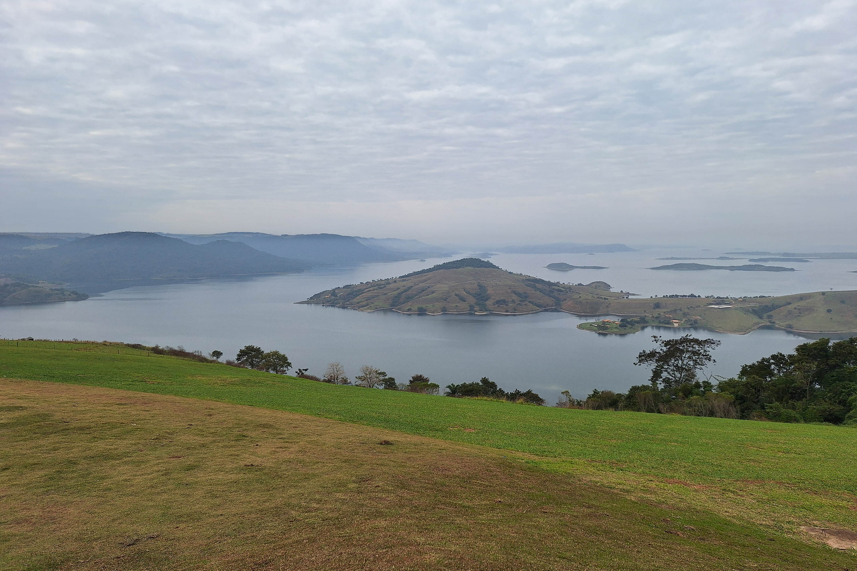 SETU - Com vista para a Represa de Chavantes, maior tirolesa do Paraná tem 1 km de extensão