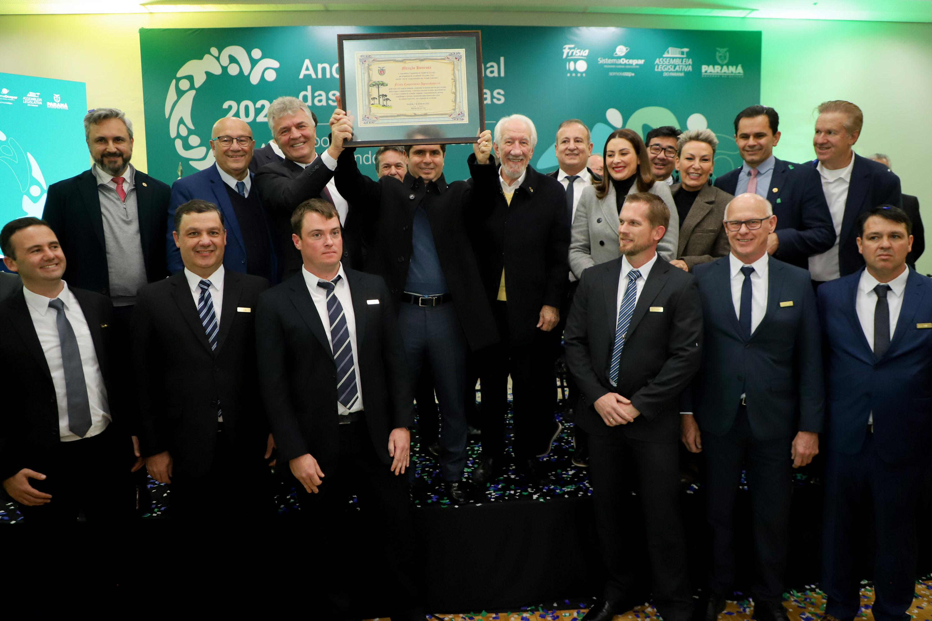 EXPOSIÇÃO 100 ANOS FRISIA