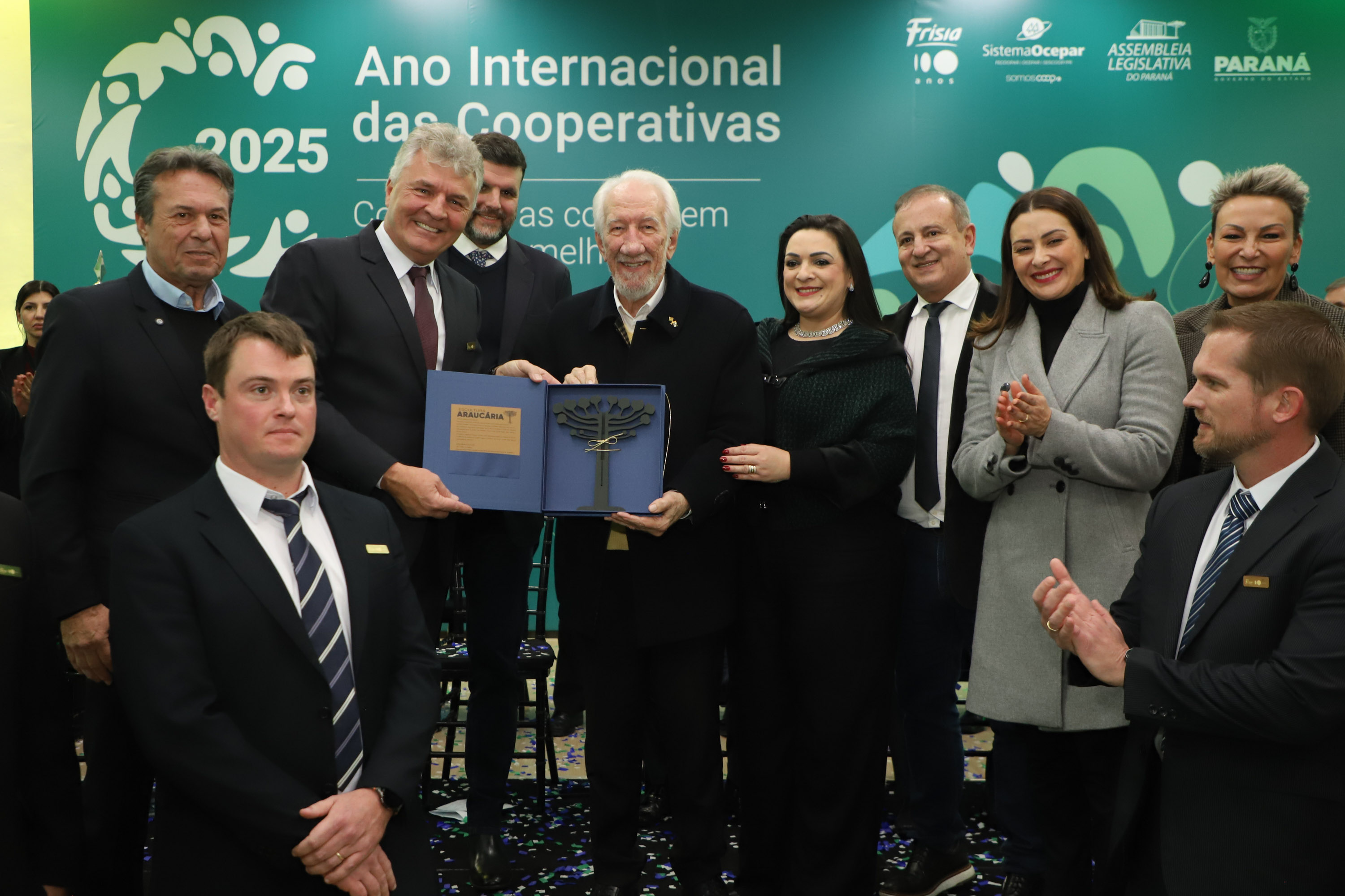 EXPOSIÇÃO 100 ANOS FRISIA