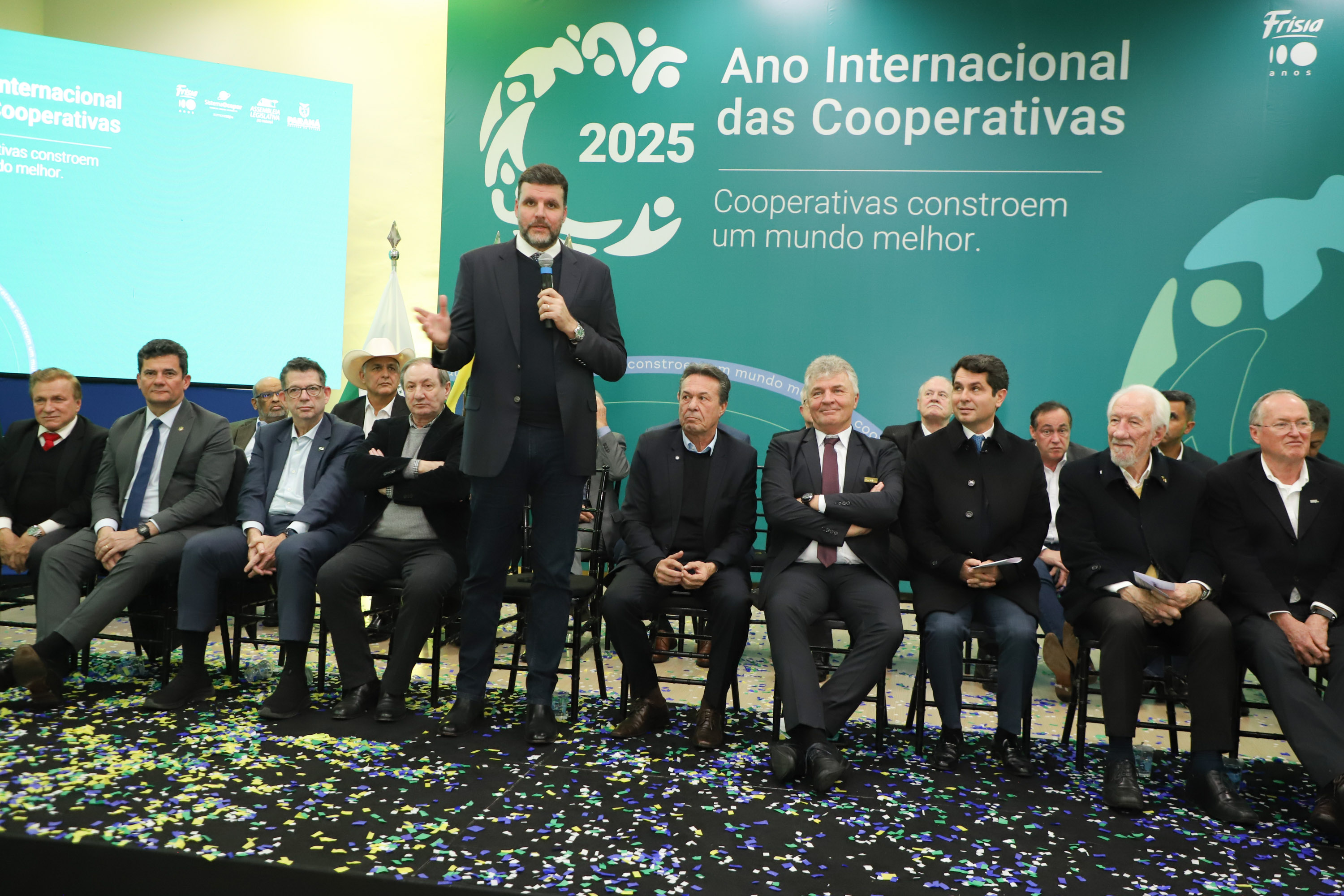 EXPOSIÇÃO 100 ANOS FRISIA