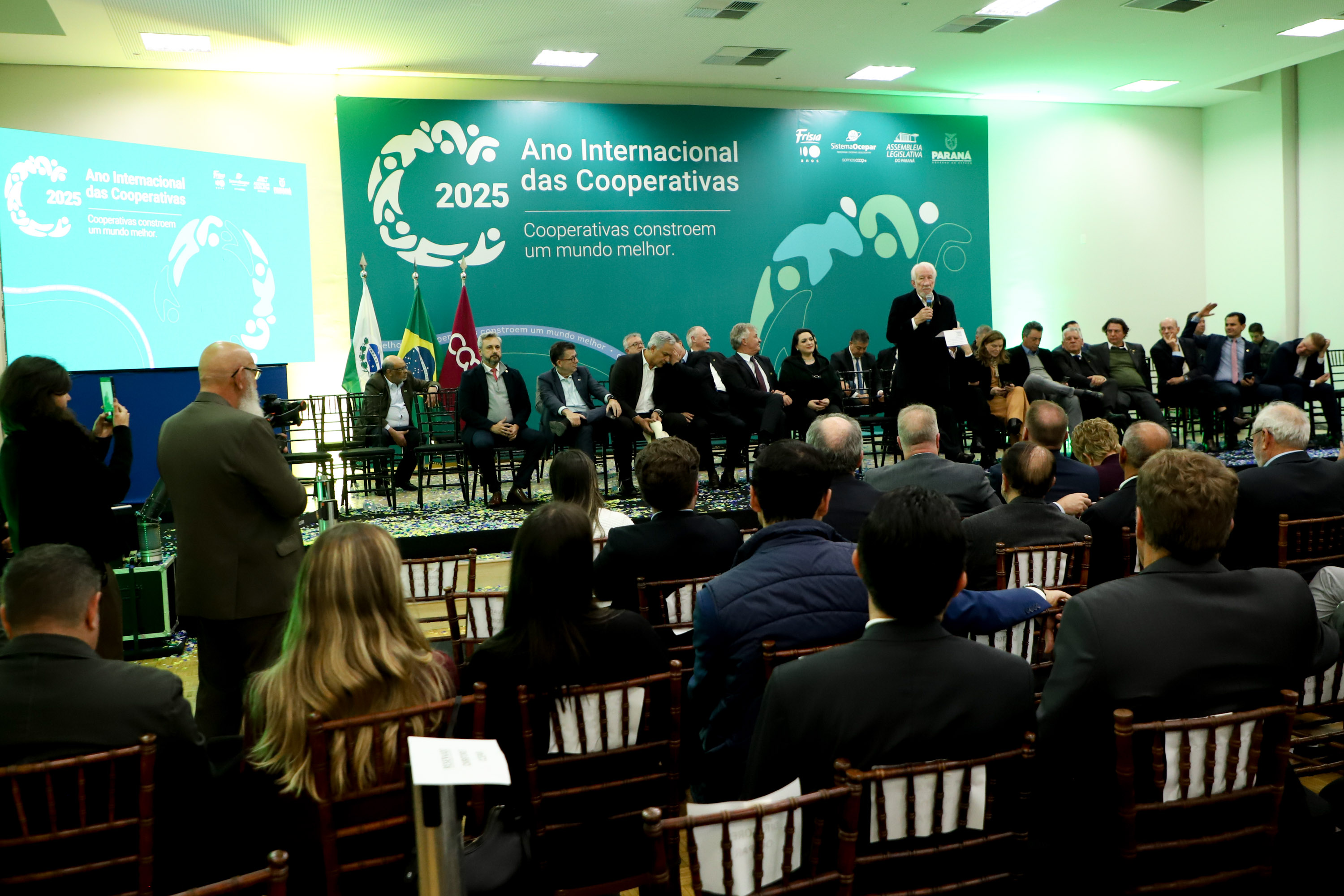 EXPOSIÇÃO 100 ANOS FRISIA