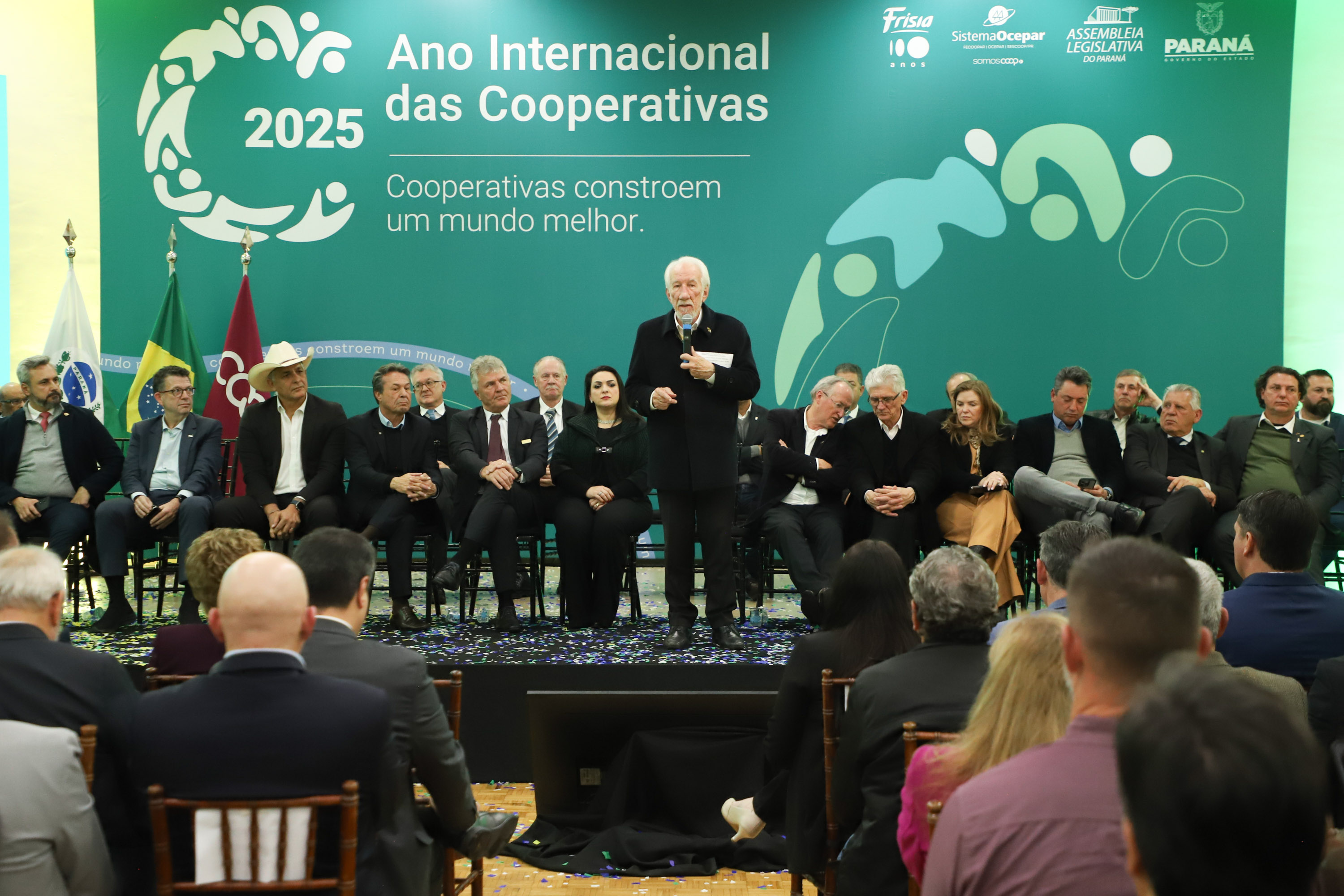 EXPOSIÇÃO 100 ANOS FRISIA