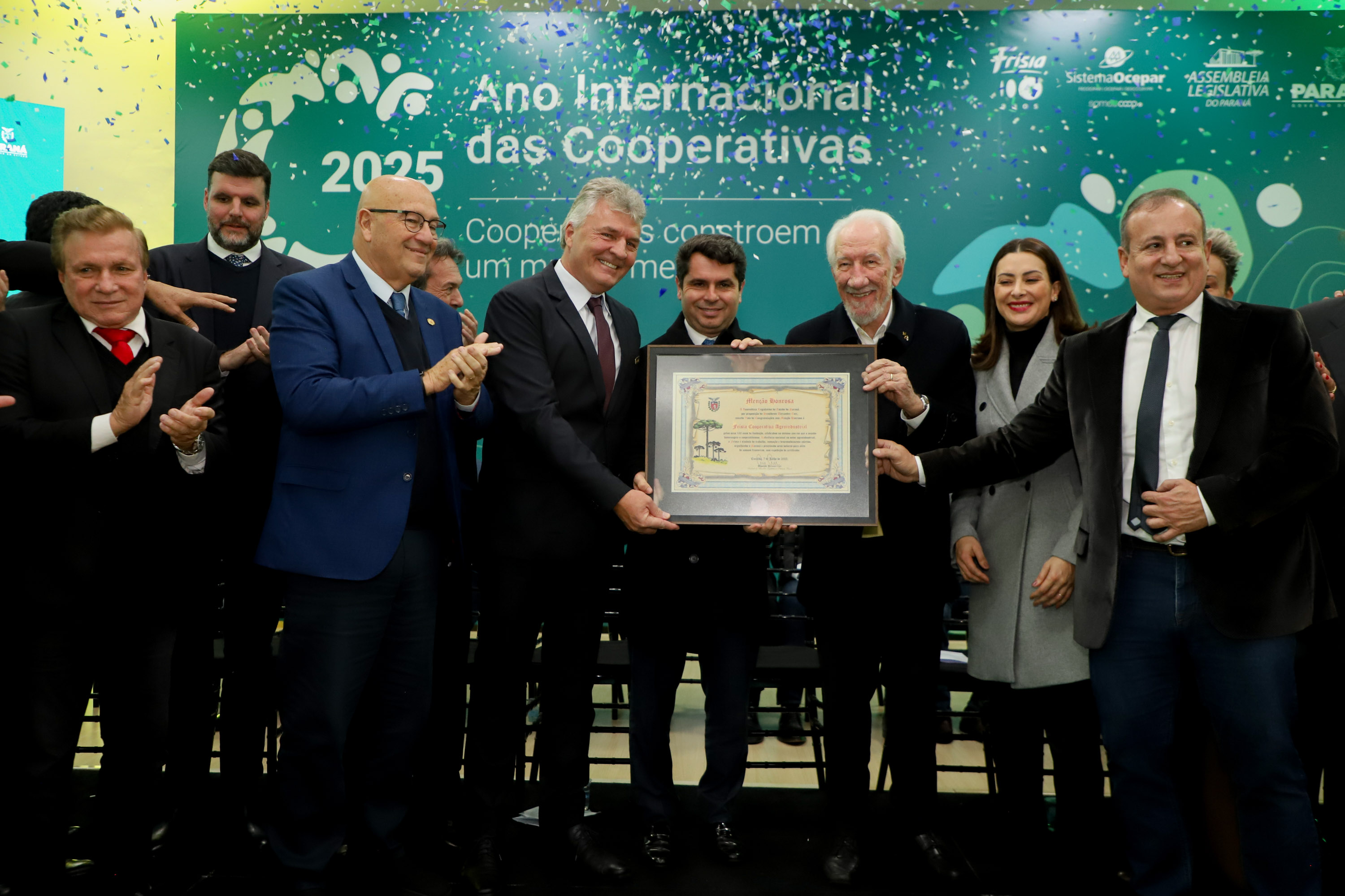 EXPOSIÇÃO 100 ANOS FRISIA