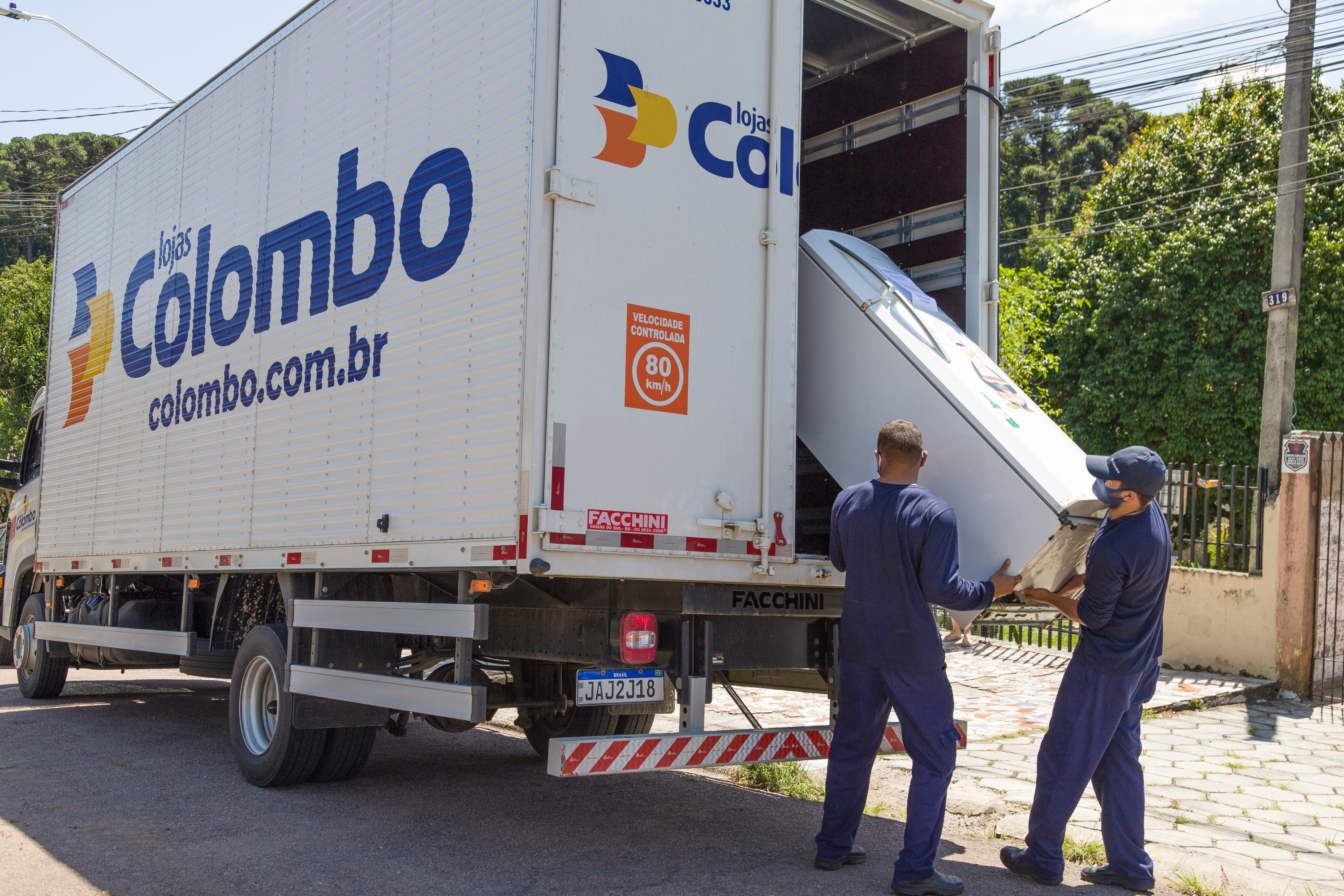 Copel dá incentivo para troca de 20 mil geladeiras antigas