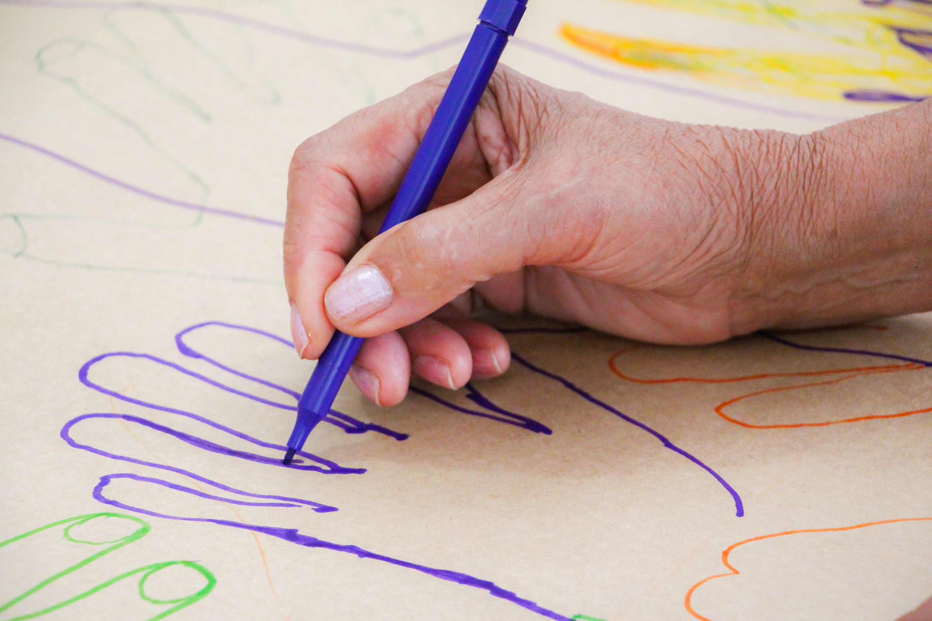 Arte para Maiores oferece atividade online com artista Barrão e a curadora Luiza Mello