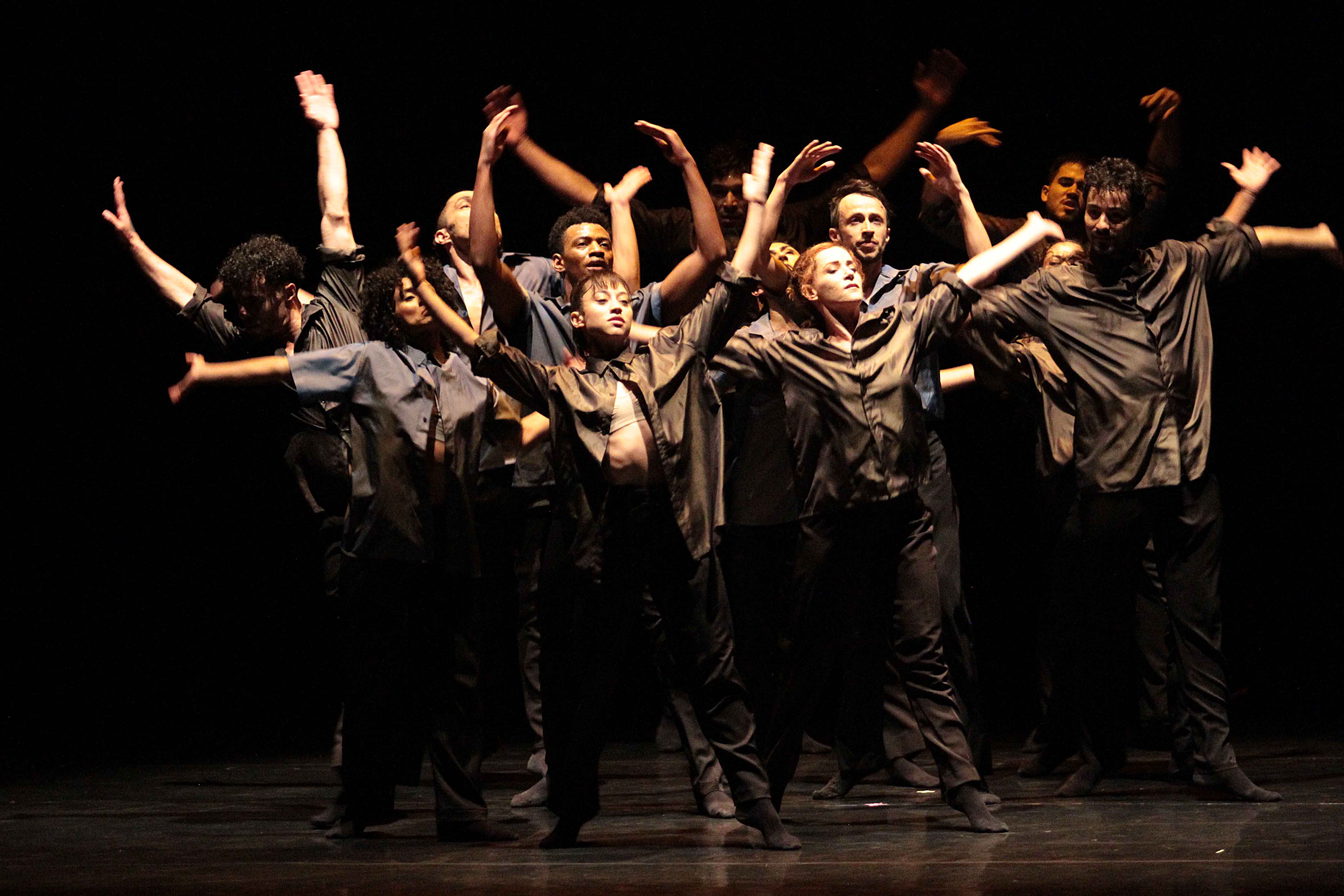 Balé Teatro Guaíra apresenta “Stol” e “V.I.C.A.” no Guairinha