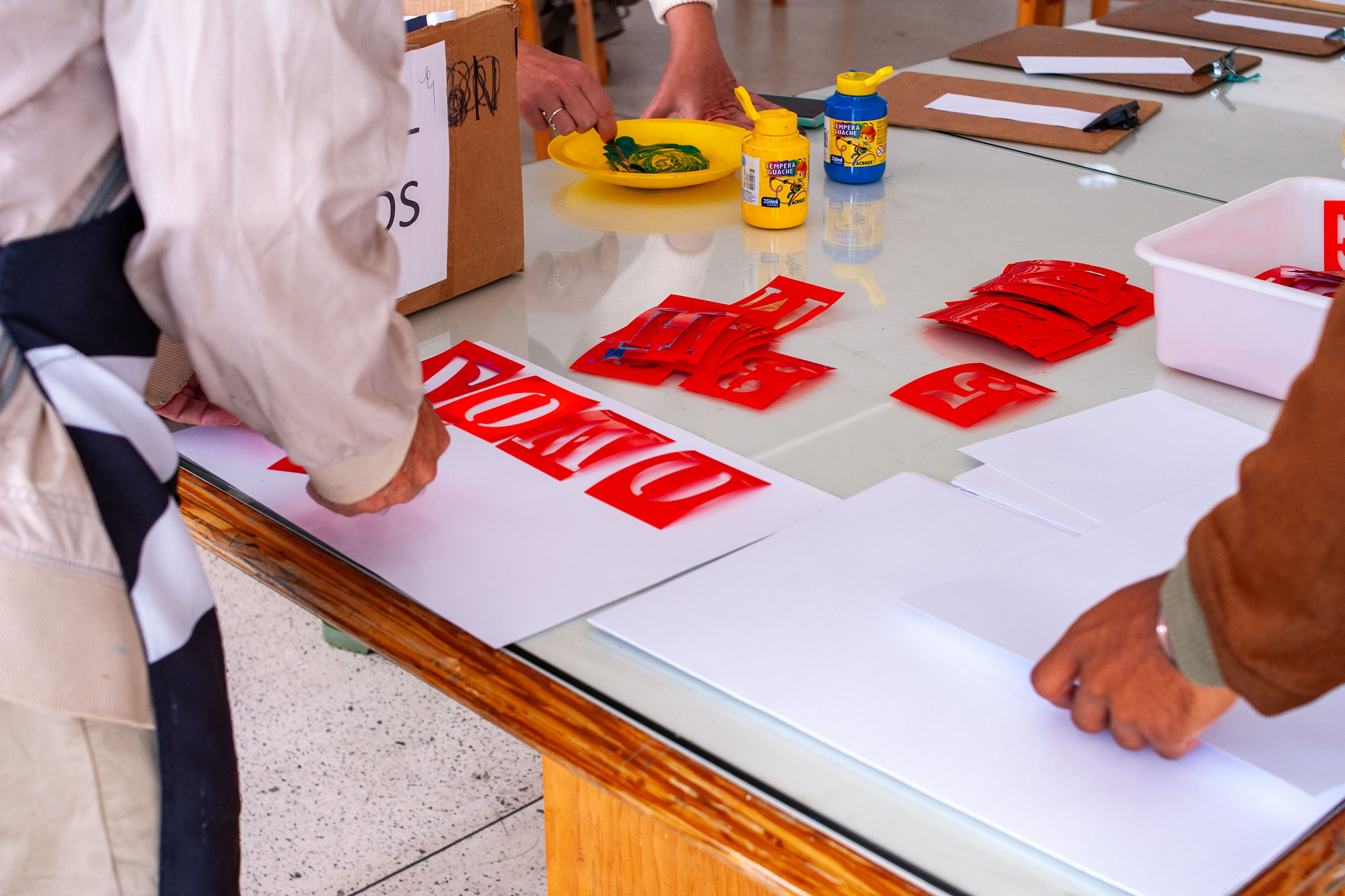 MON realiza oficina de arte têxtil para professores